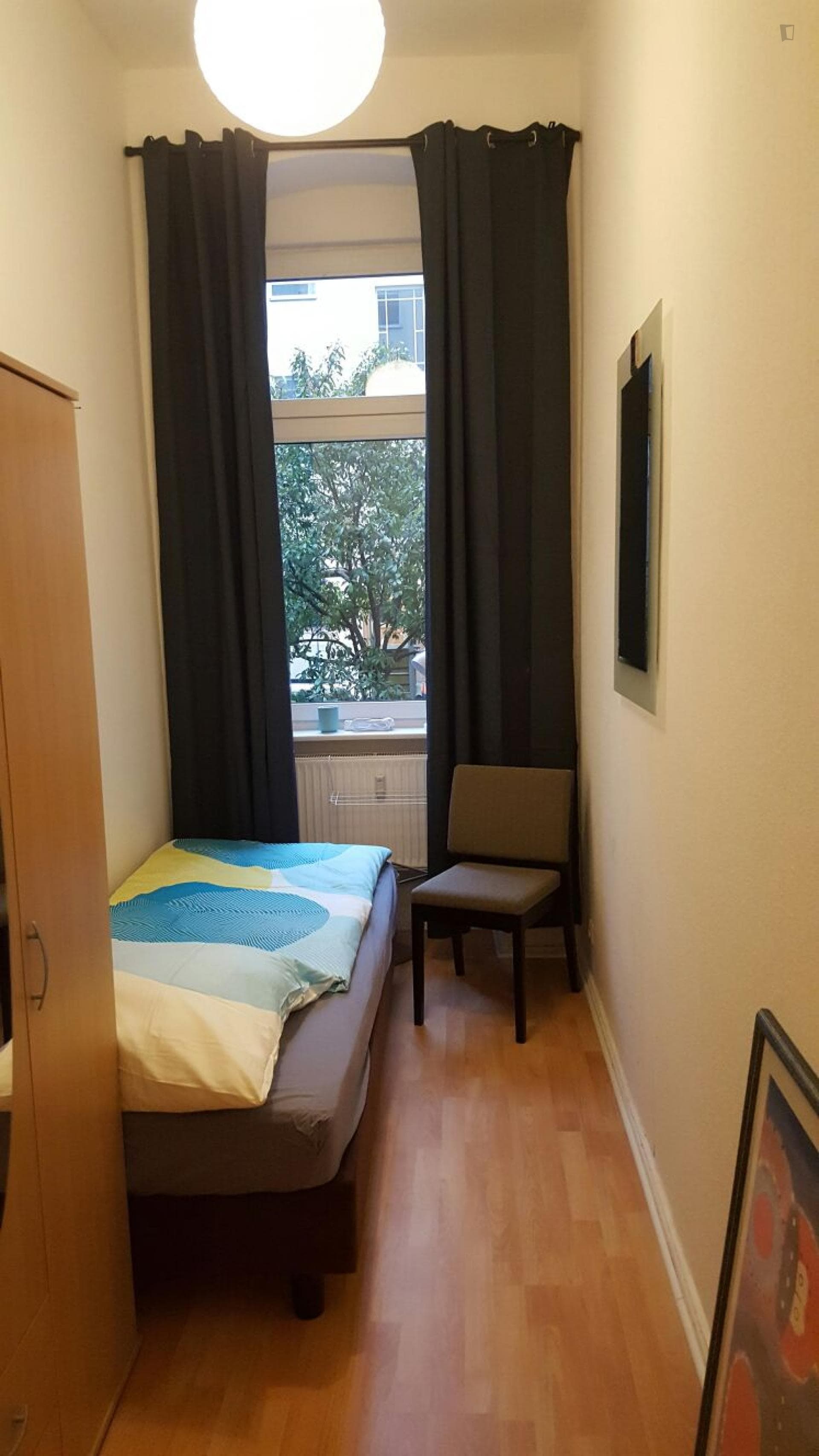 Single bedroom in a 4-bedroom flat in Pankow photo 1