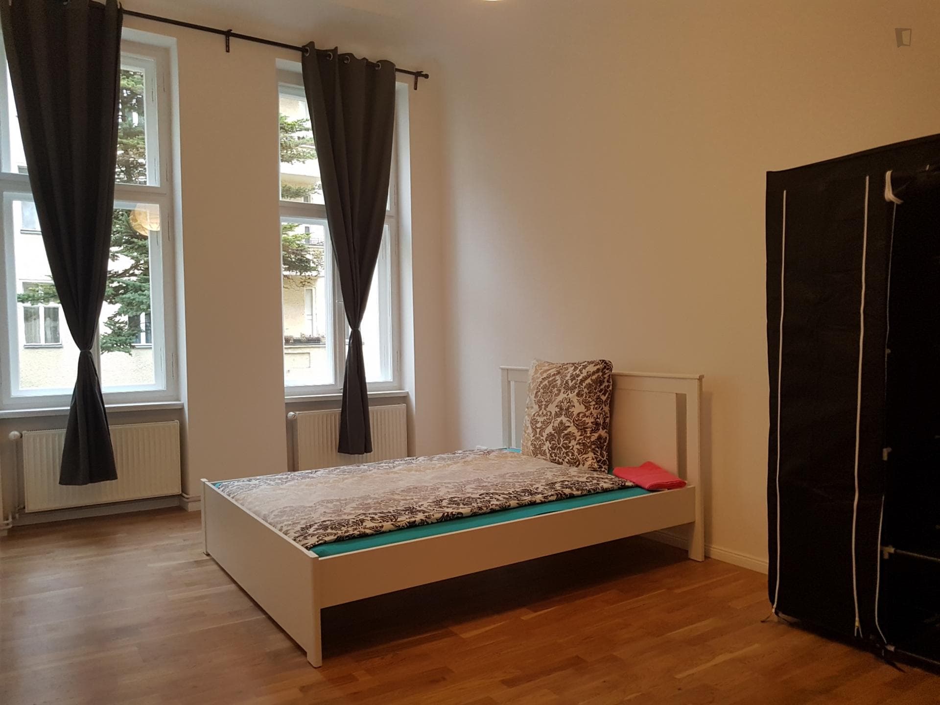 Comfy single bedroom in shared apartment in Neukölln photo 1