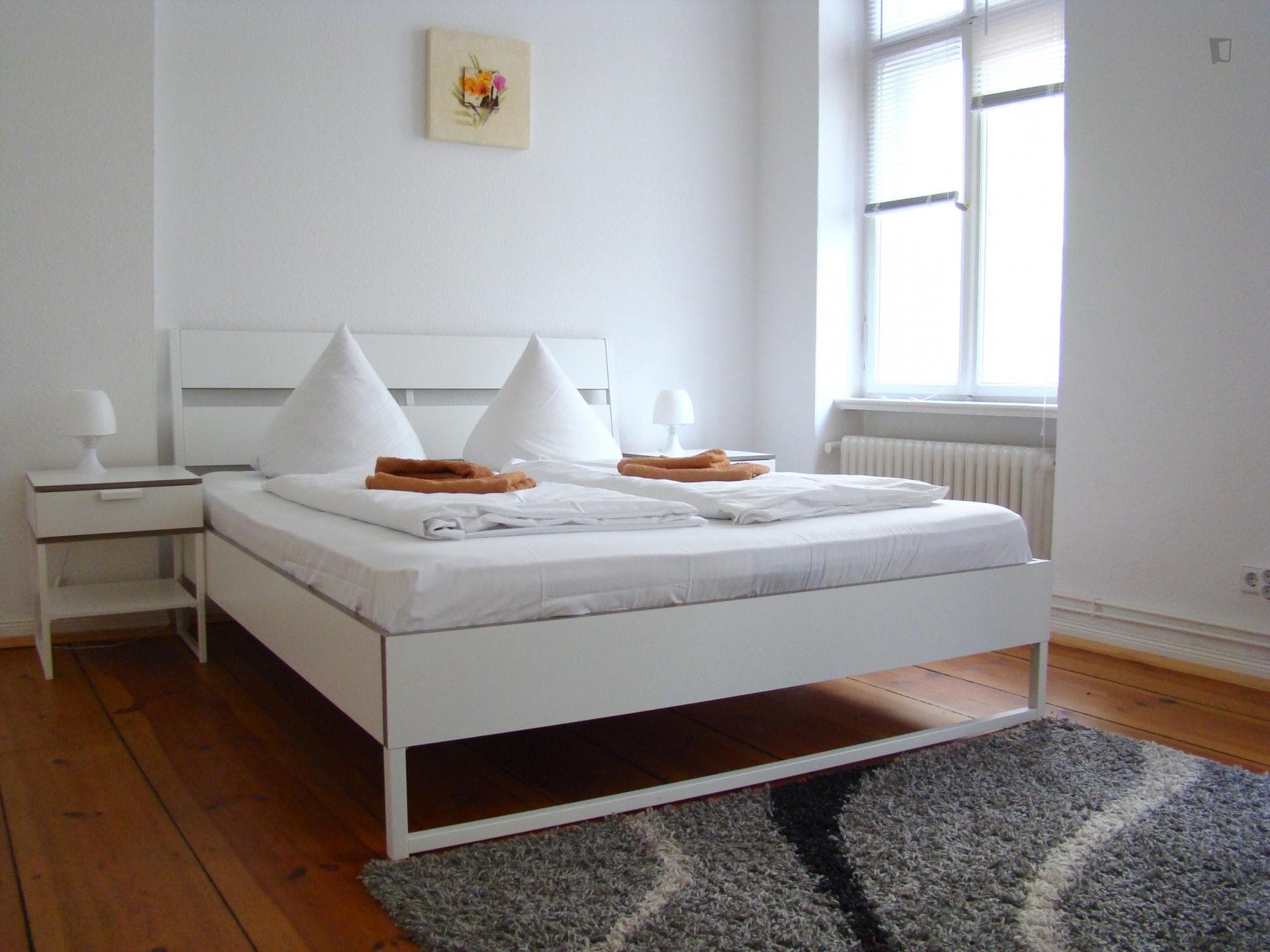 Charismatic double bedroom near the Savignyplatz metro / Kudamm photo 1