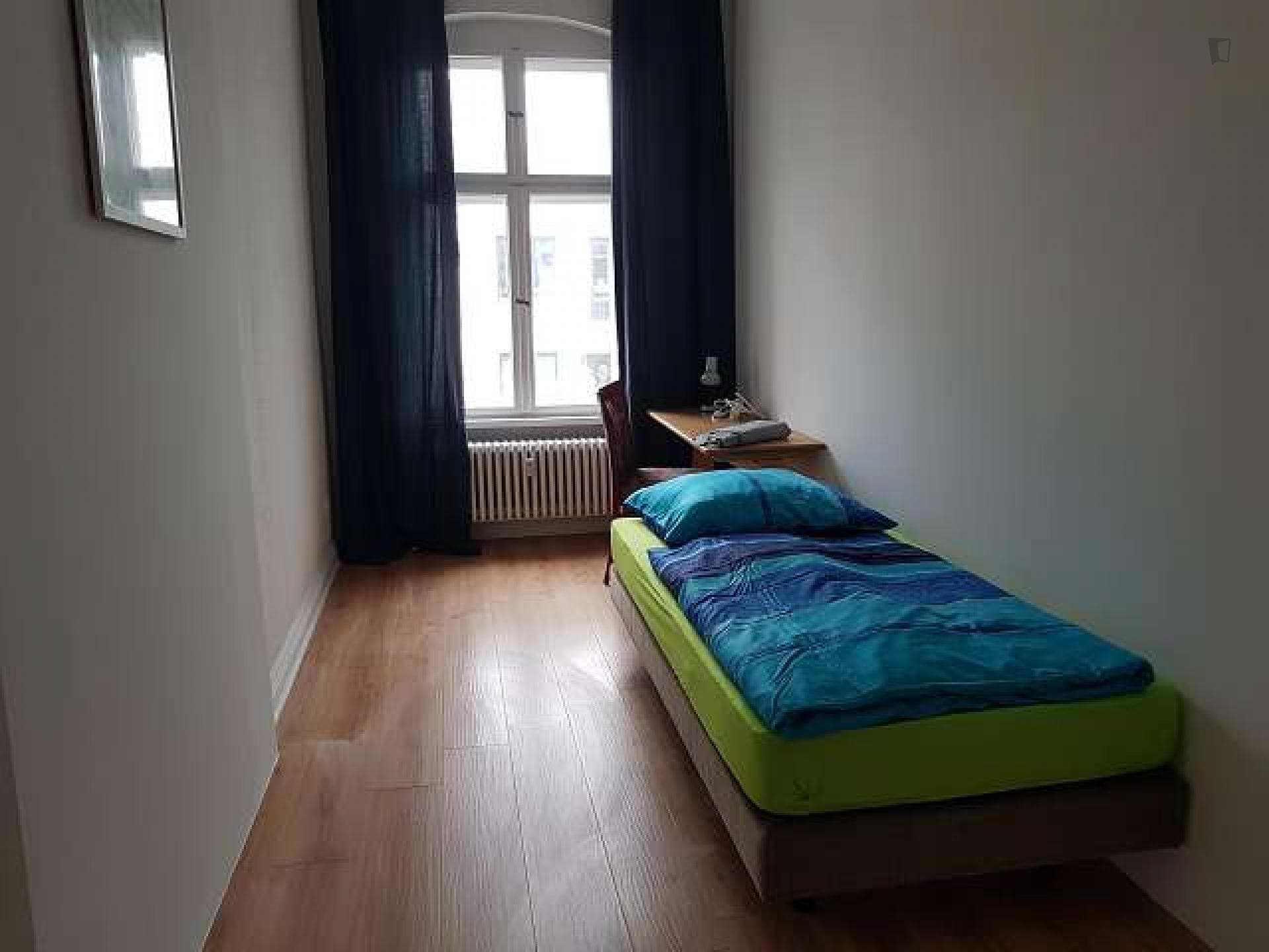 Charismatic double bedroom near the Turmstraße metro photo 1