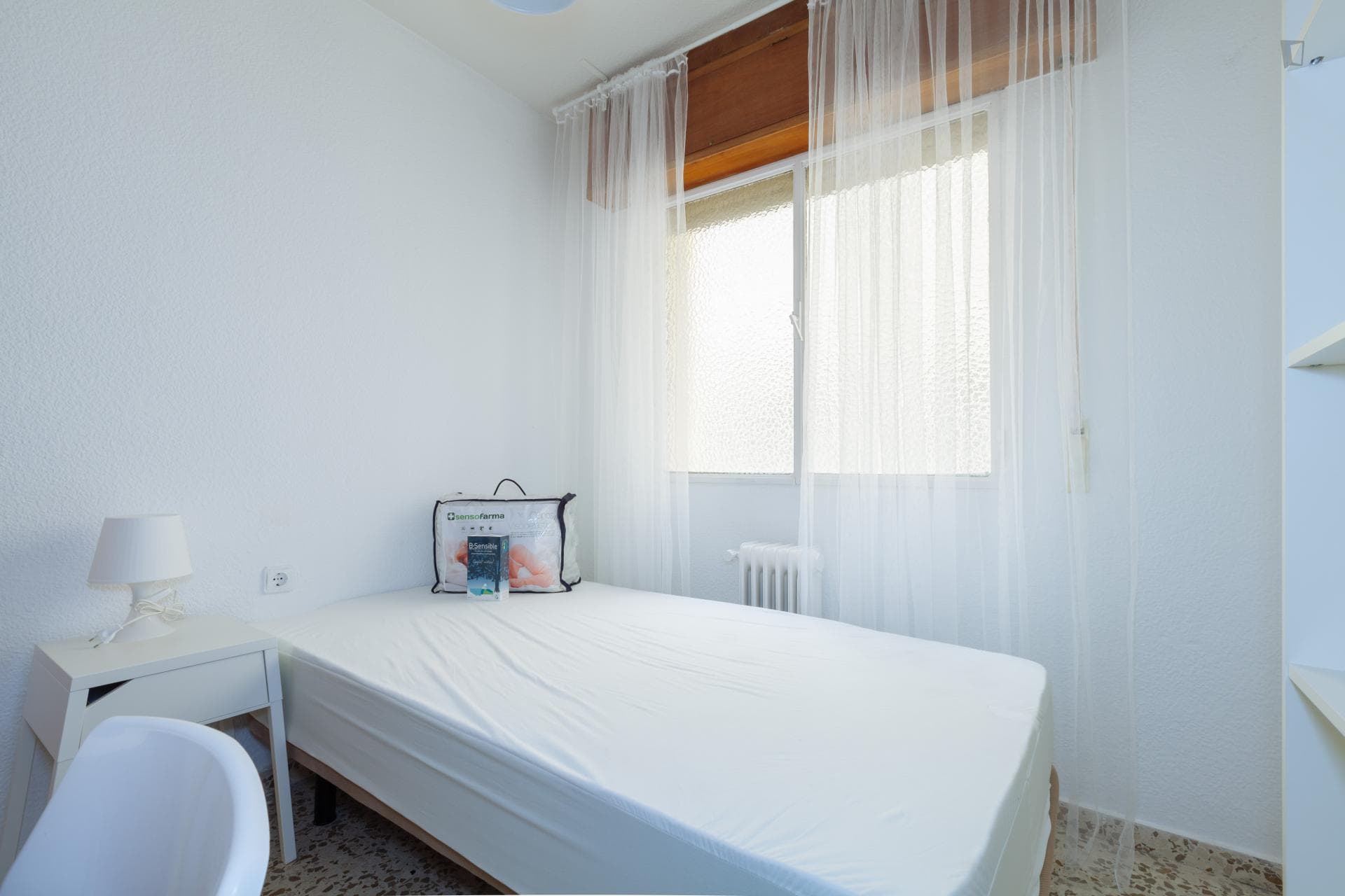 Neat single bedroom in a 5-bedroom flat, in Centro - Sagrario photo 1