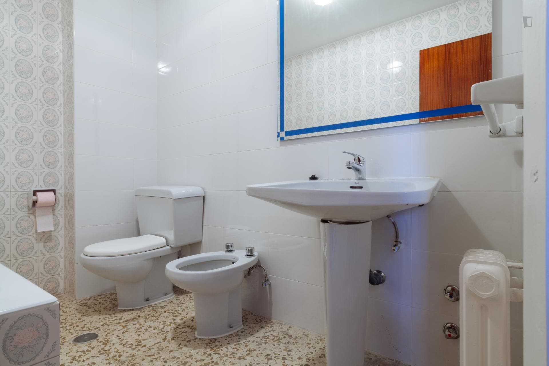 Comfy single bedroom in a nice apartment, near Facultad de Derecho photo 1