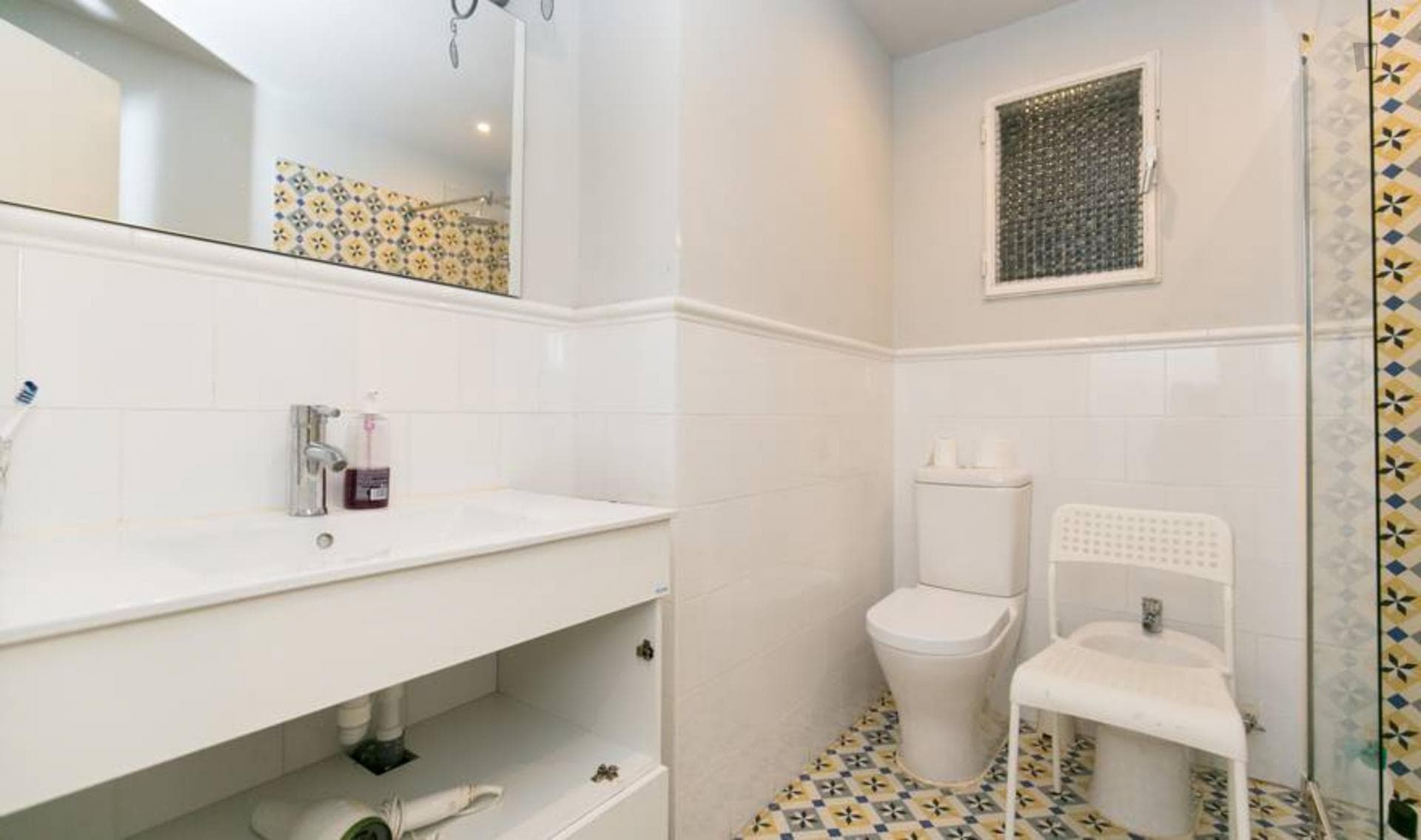 Lovely single bedroom close to Cervantes area photo 1