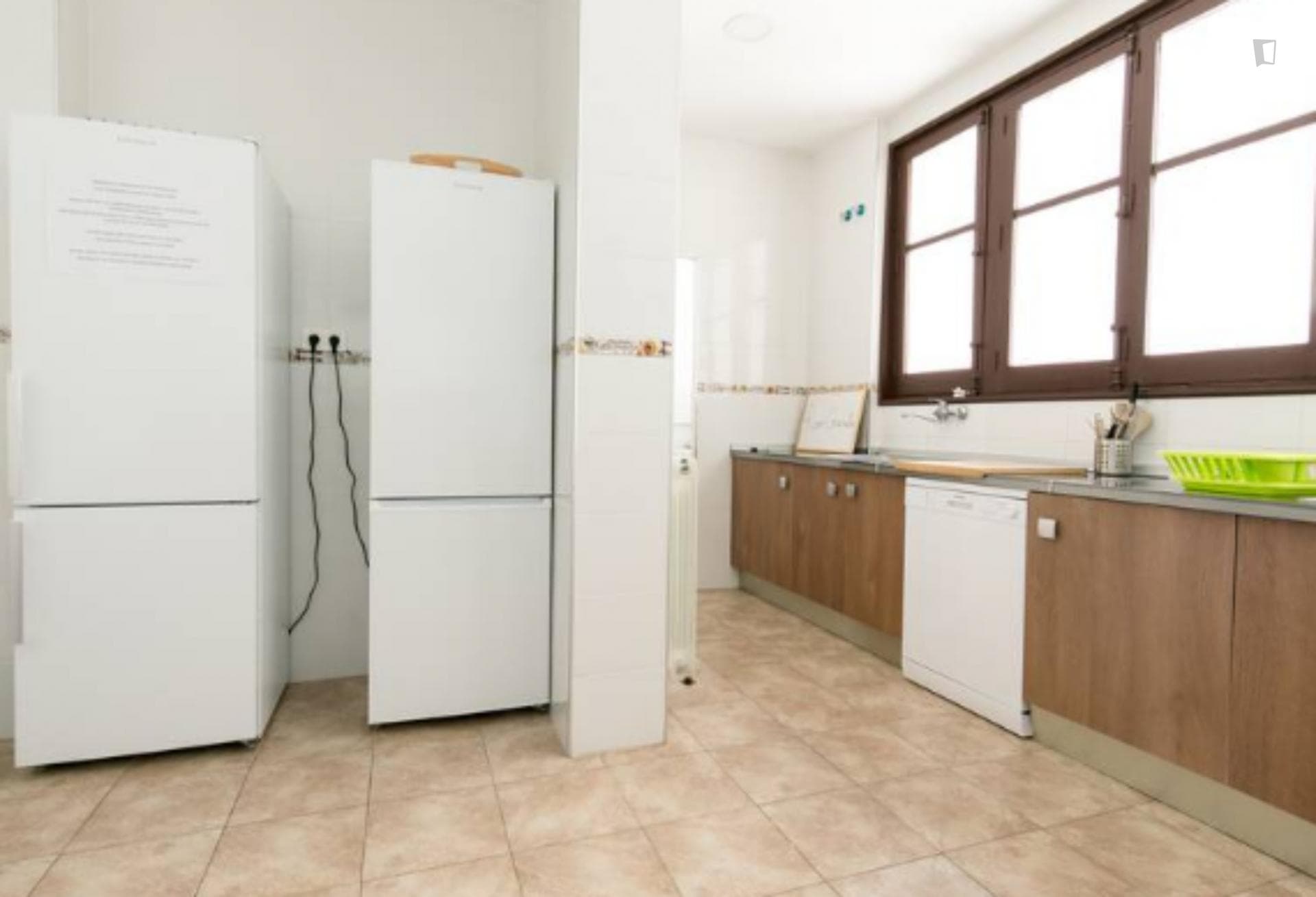 Pleasant double bedroom close to Granada train station photo 1