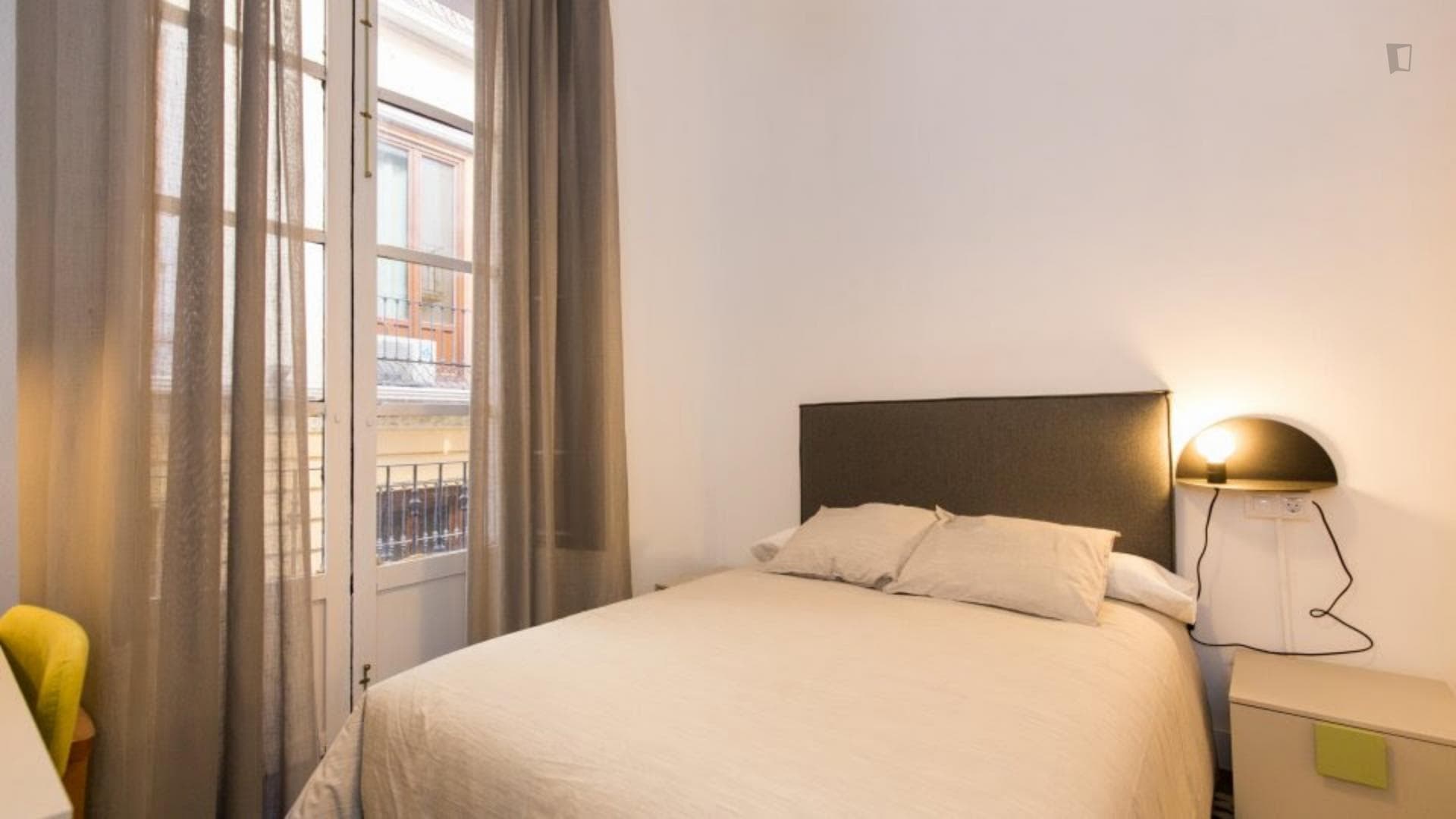 1-bedroom apartment, with outdoor area photo 1