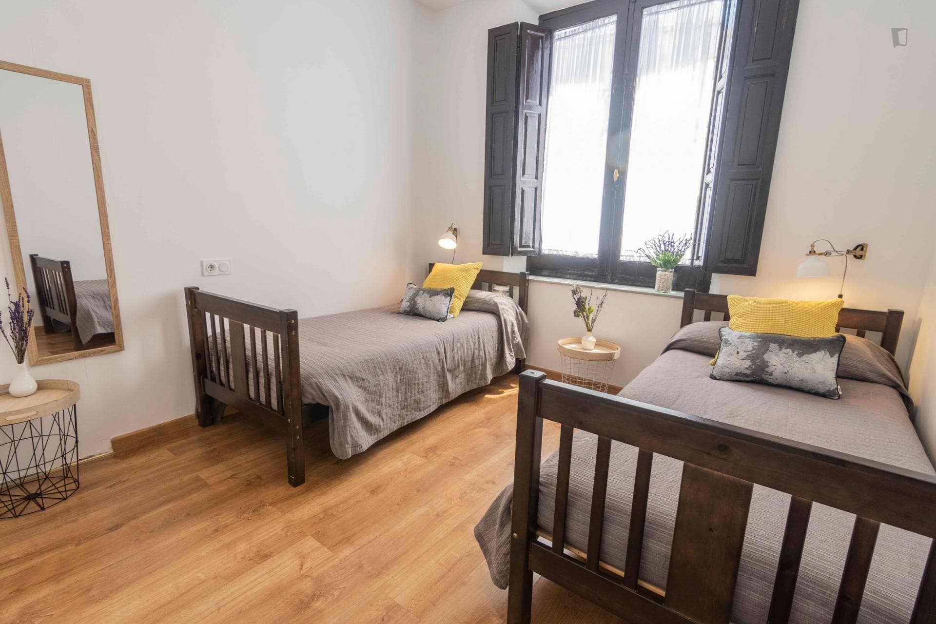 Stylish 4-bedroom apartment near Iglesia San Antón photo 1