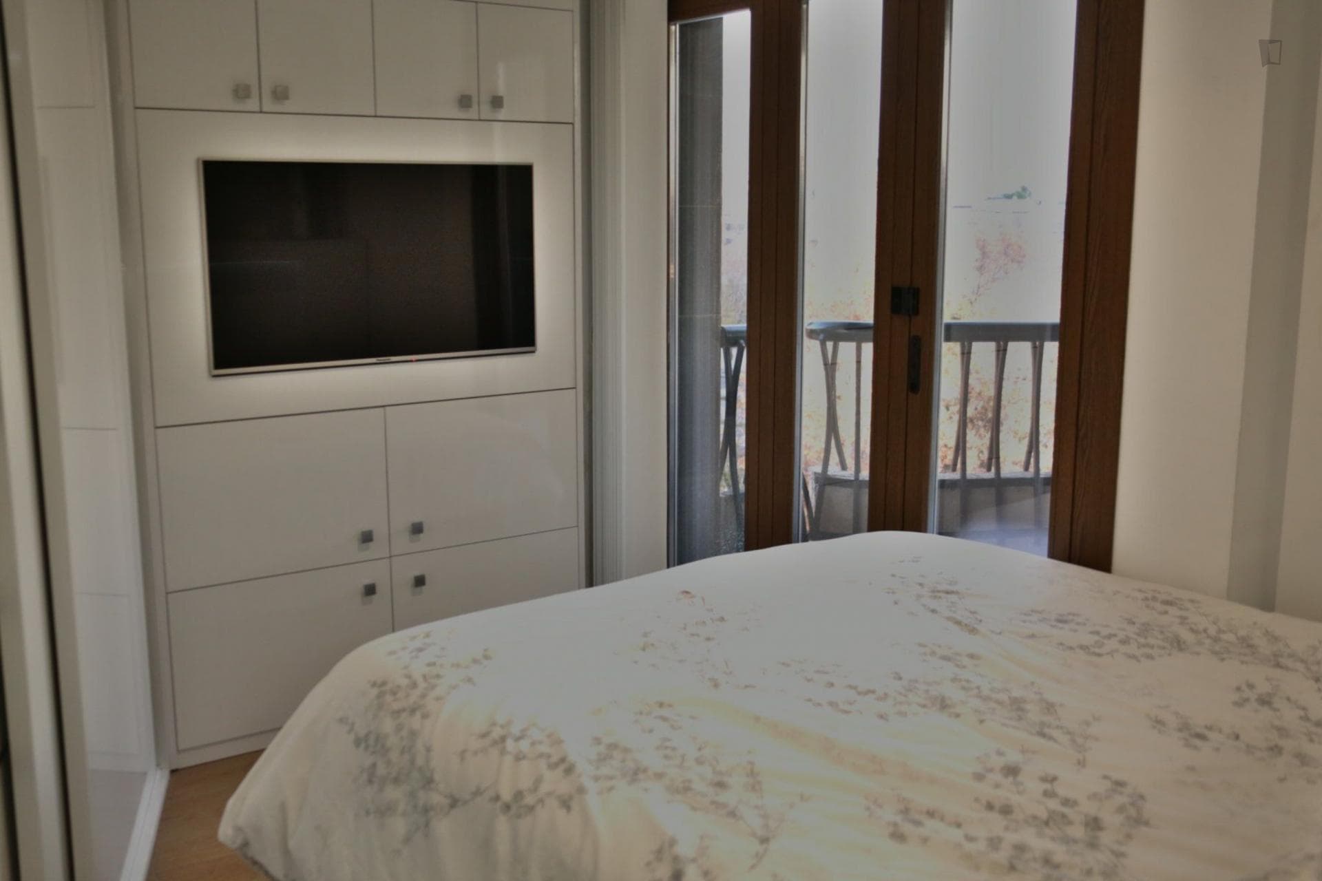 Amazing 1-bedroom apartment near Plaza del Humilladero photo 1