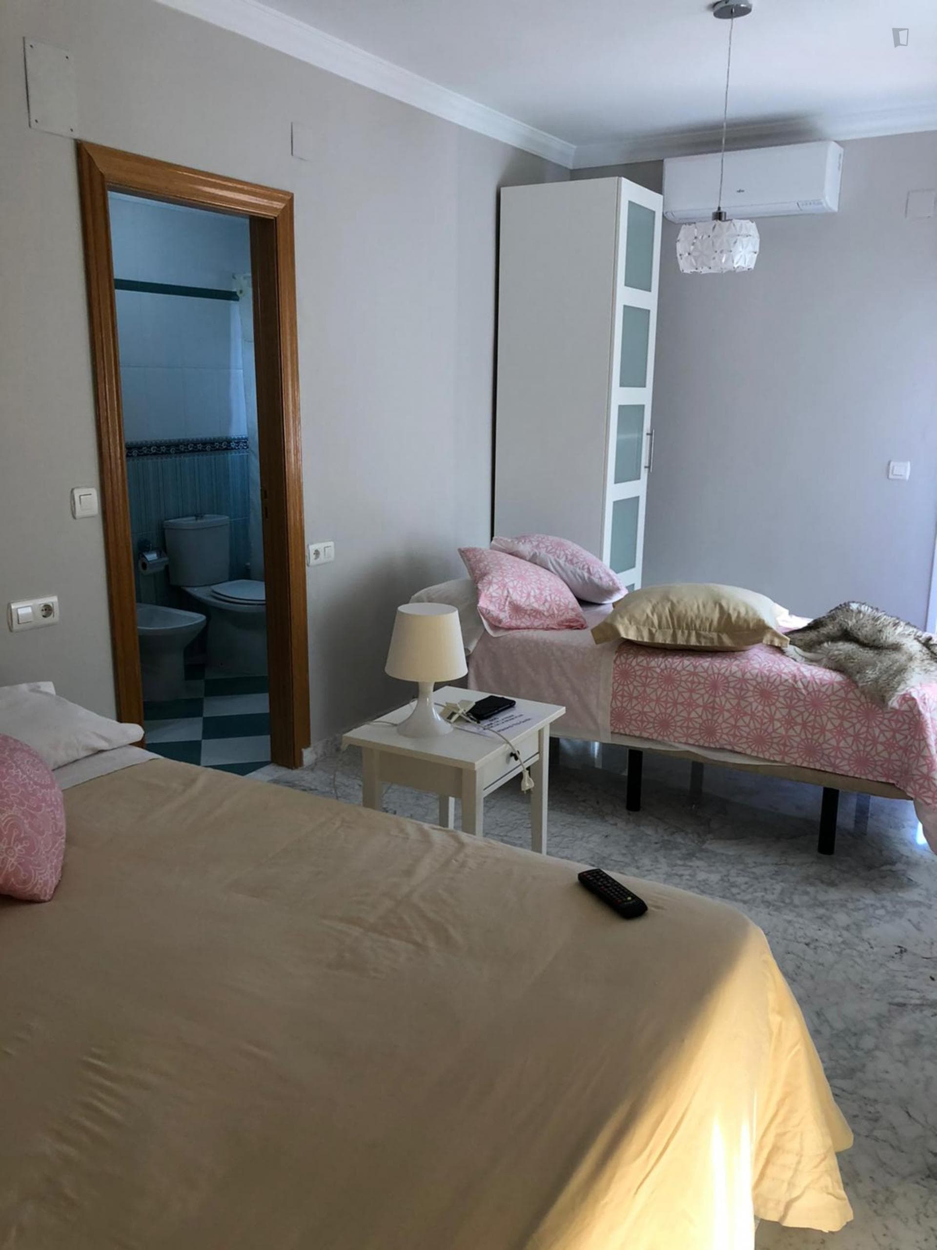 Cool twin bedroom near Buenavista photo 1