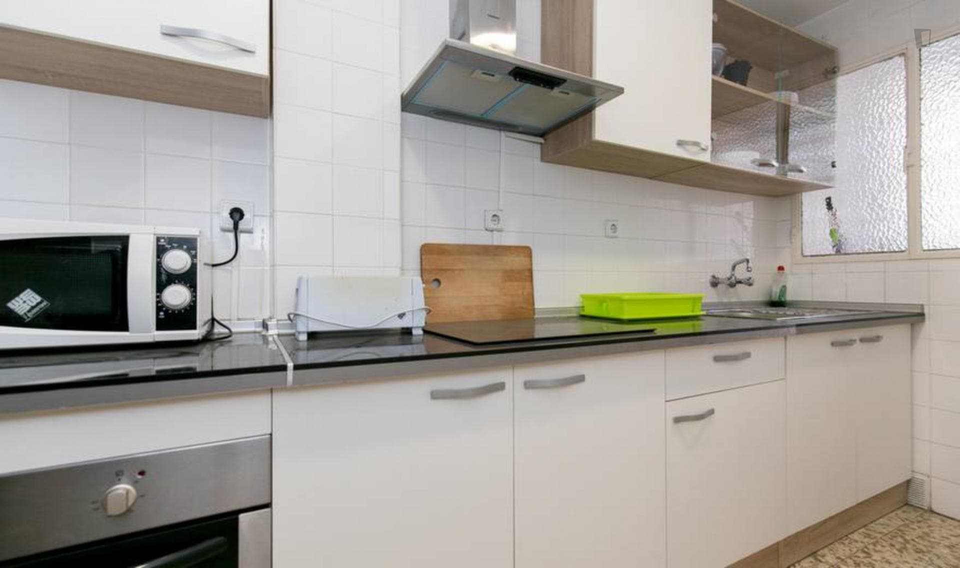 Double bedroom in a 5-bedroom flat near Campus de Fuentenueva UGR photo 1