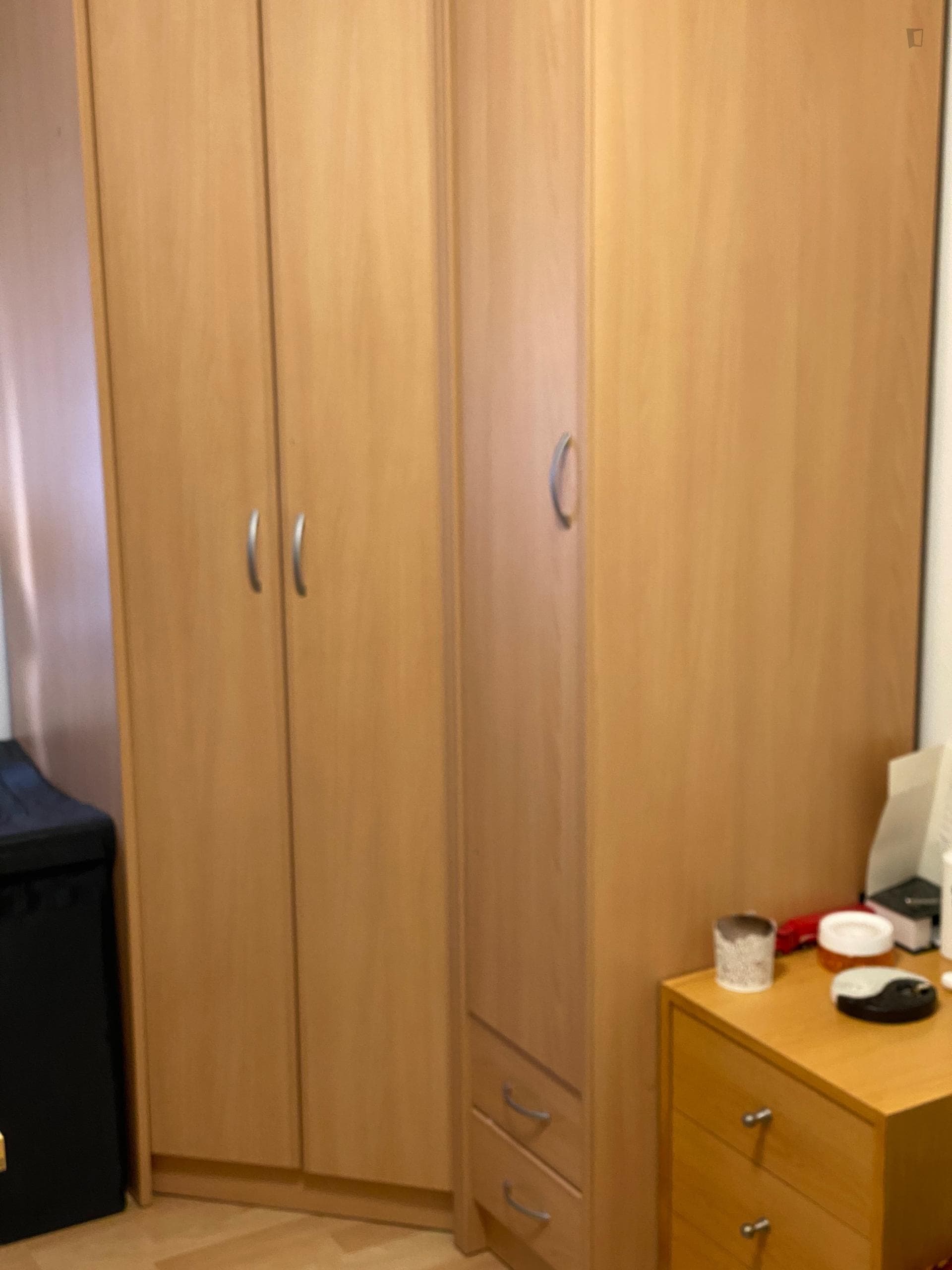 Single bedroom in 2-bedroom apartment photo 1