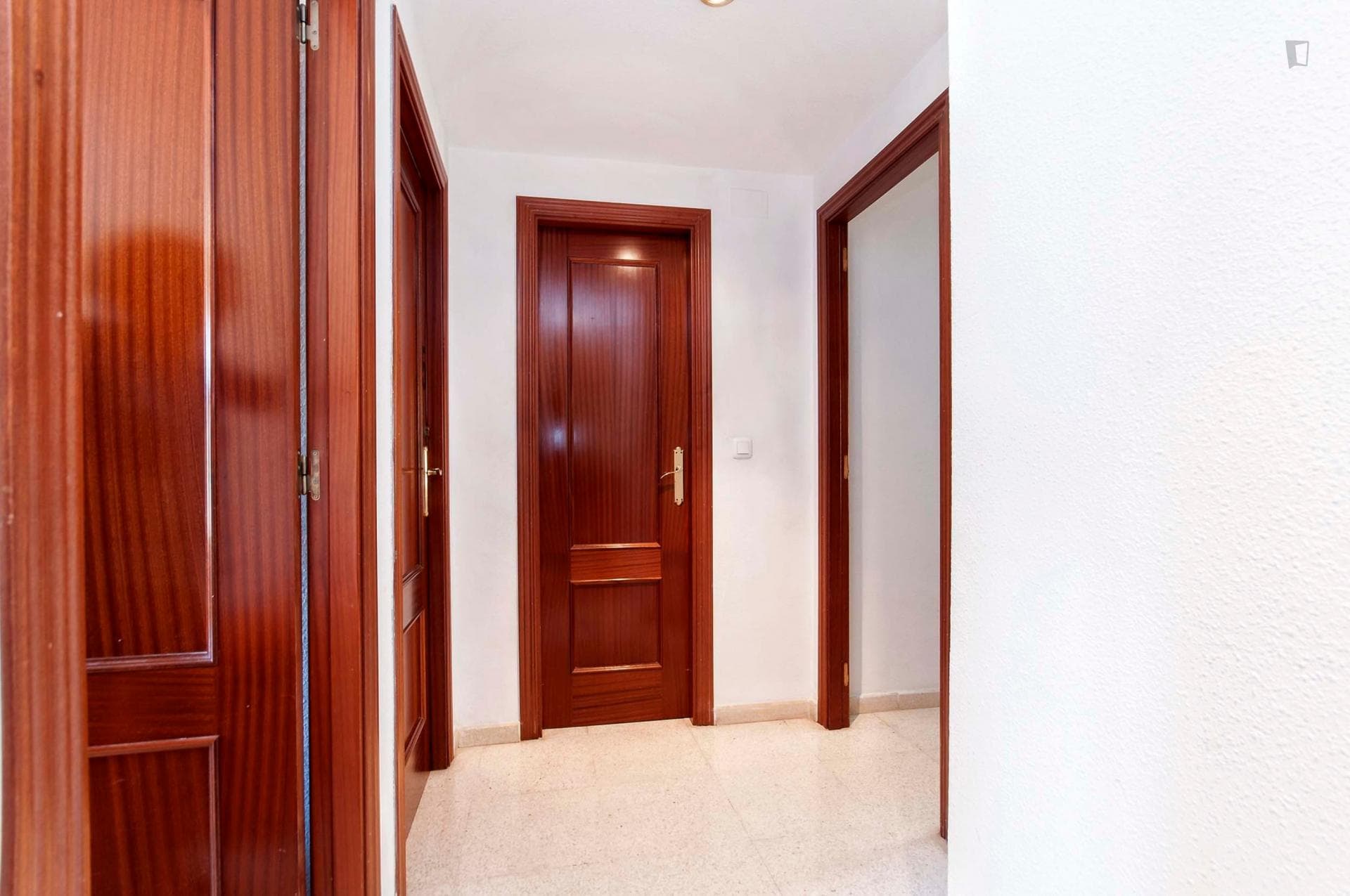 Fresh and welcoming single bedroom en Alicante photo 1