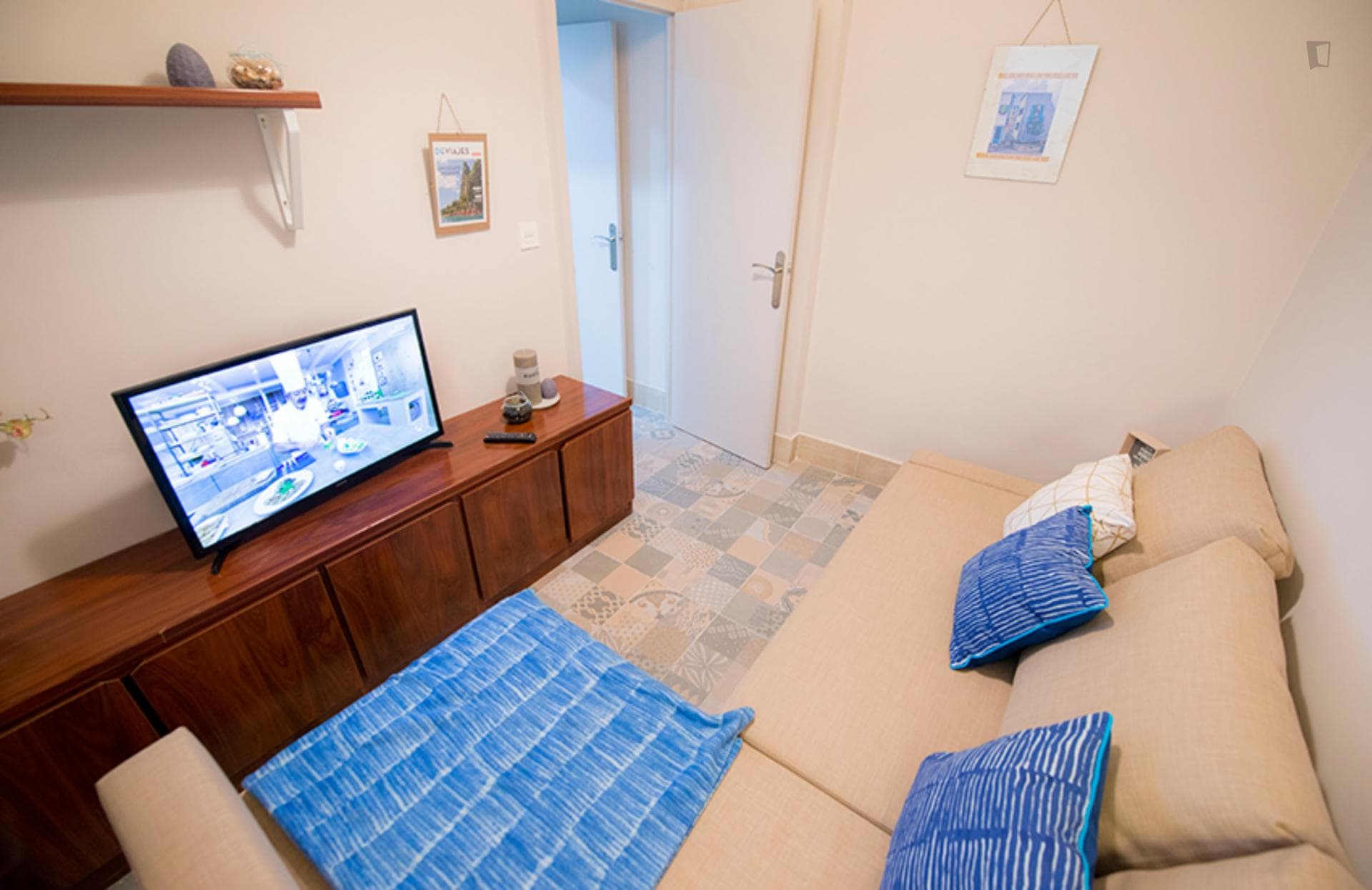 Modern double bedroom close to Deusto Metro Station  photo 1