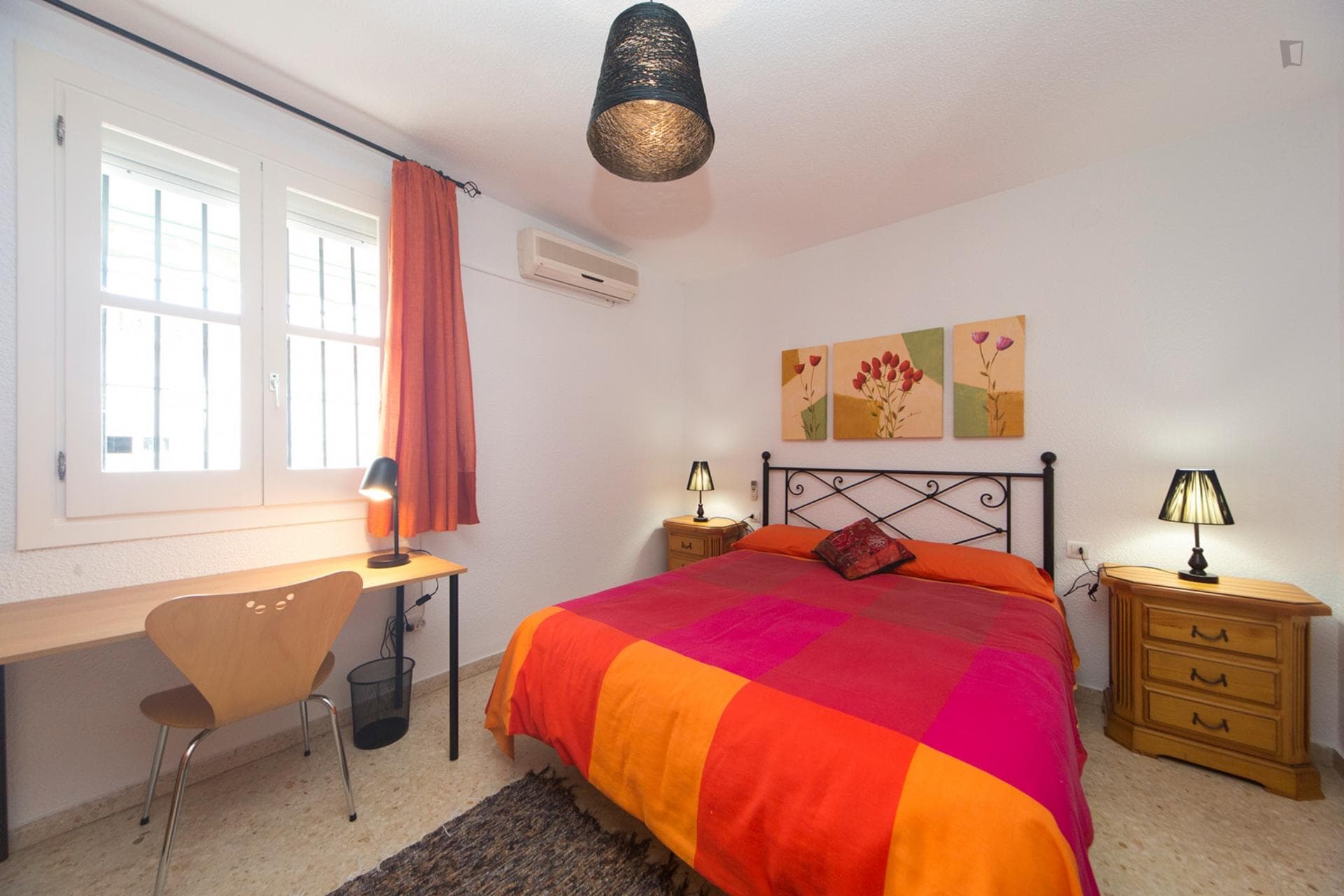Lovely double ensuite bedroom in a 4-bedroom apartment near Parroquia San Francisco Javier photo 1