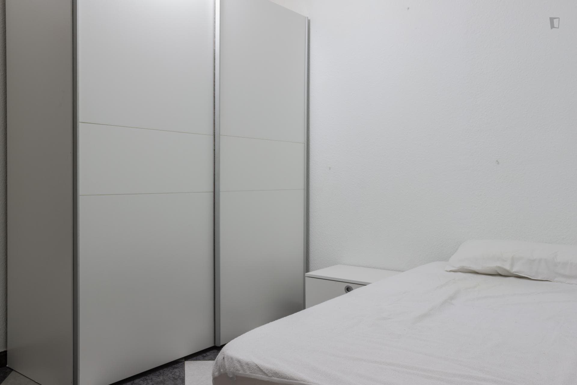 Comfy single bedroom in a 3-bedroom flat near Parque García Lorca photo 1