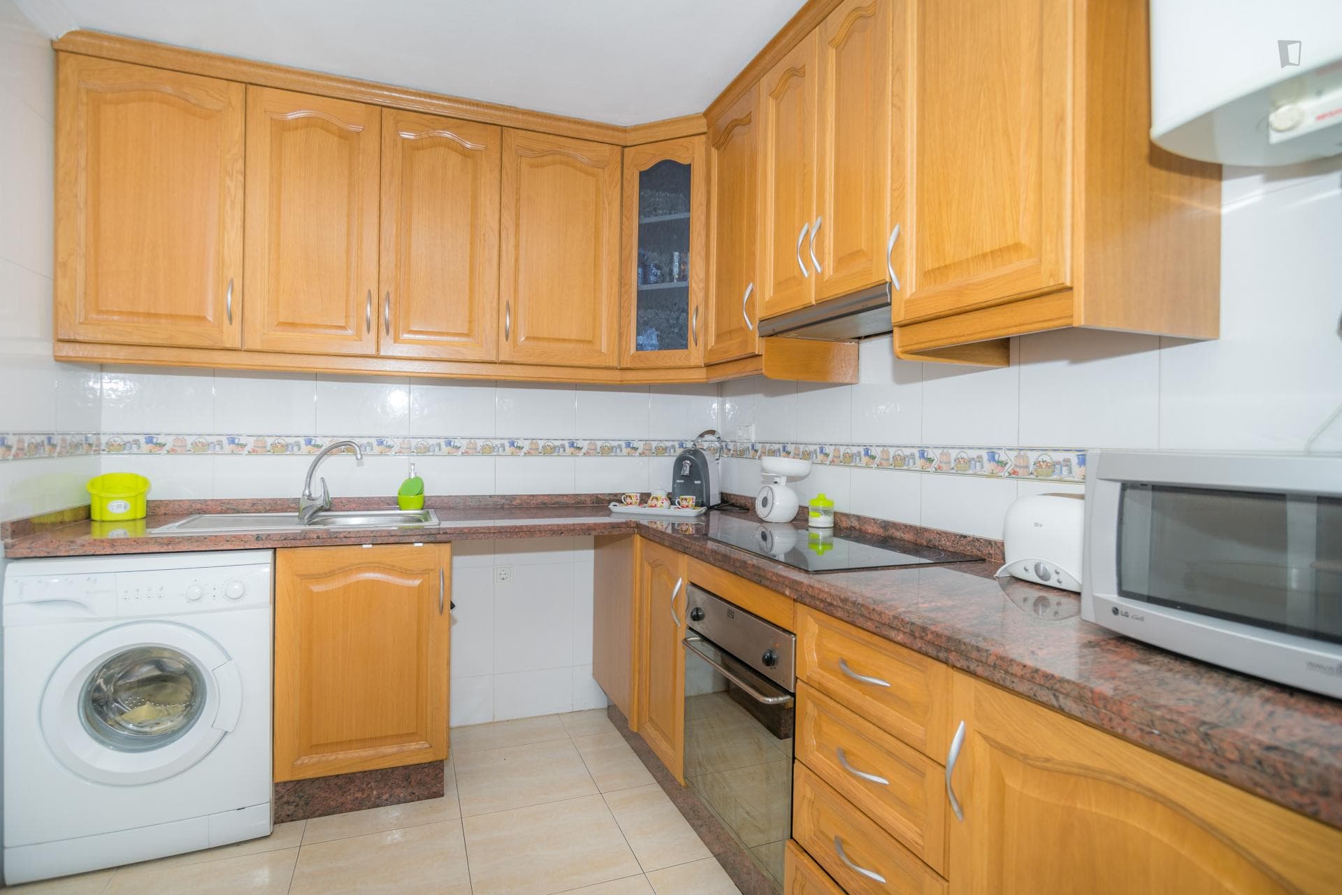 Double bedroom with direct access to a backayard, in El Campello photo 1
