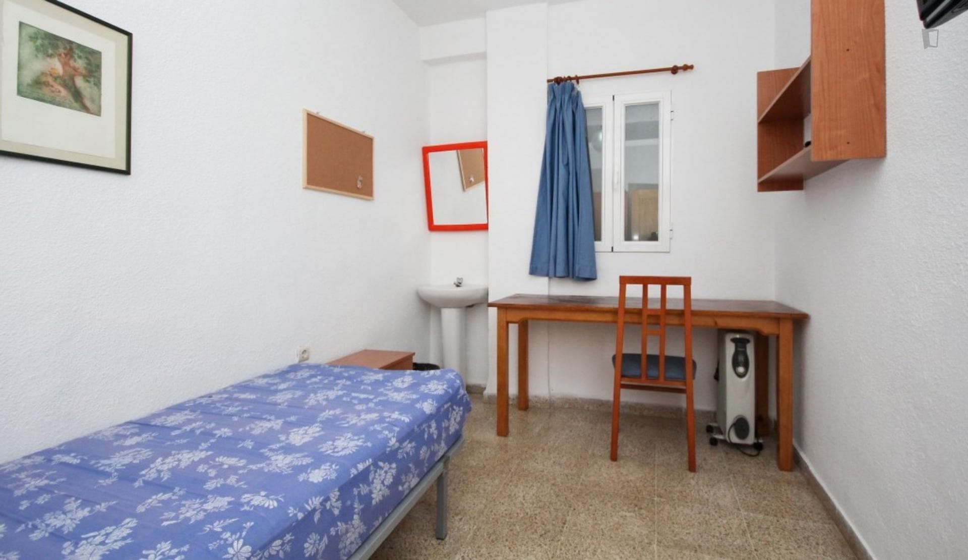 Single bedroom close to the train station photo 1