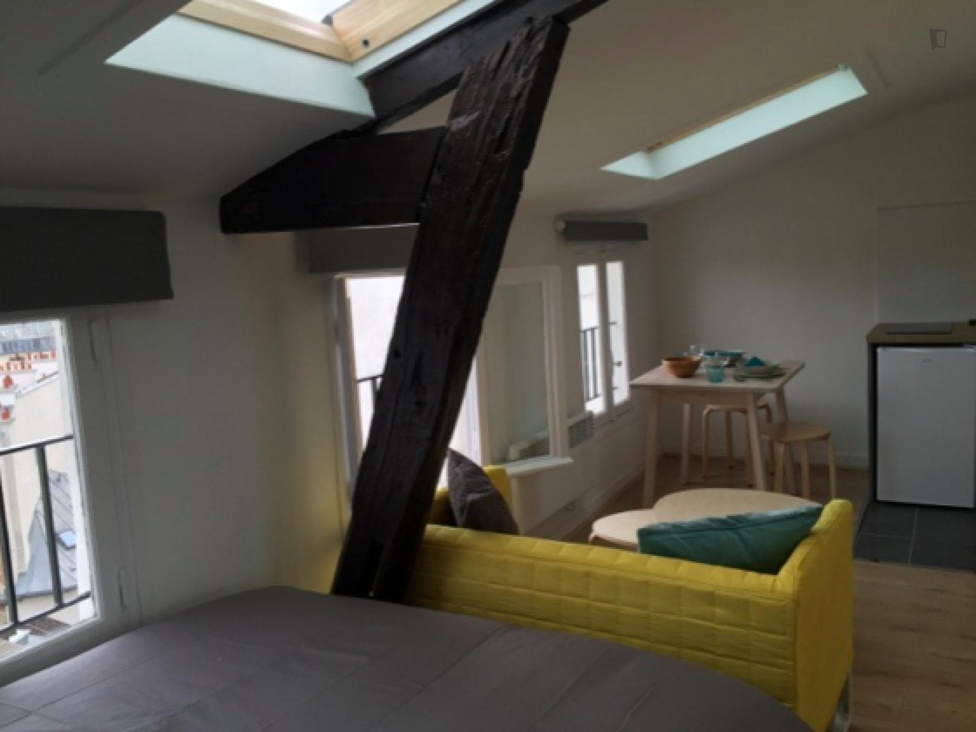 Charming studio with amazing view of Paris and Eiffel tower photo 1