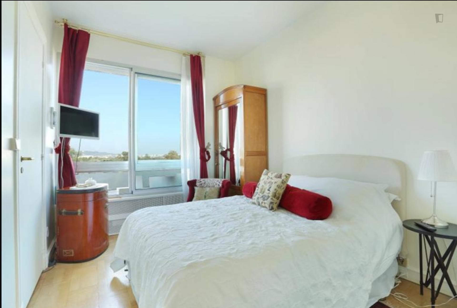 Property photo thumbnail