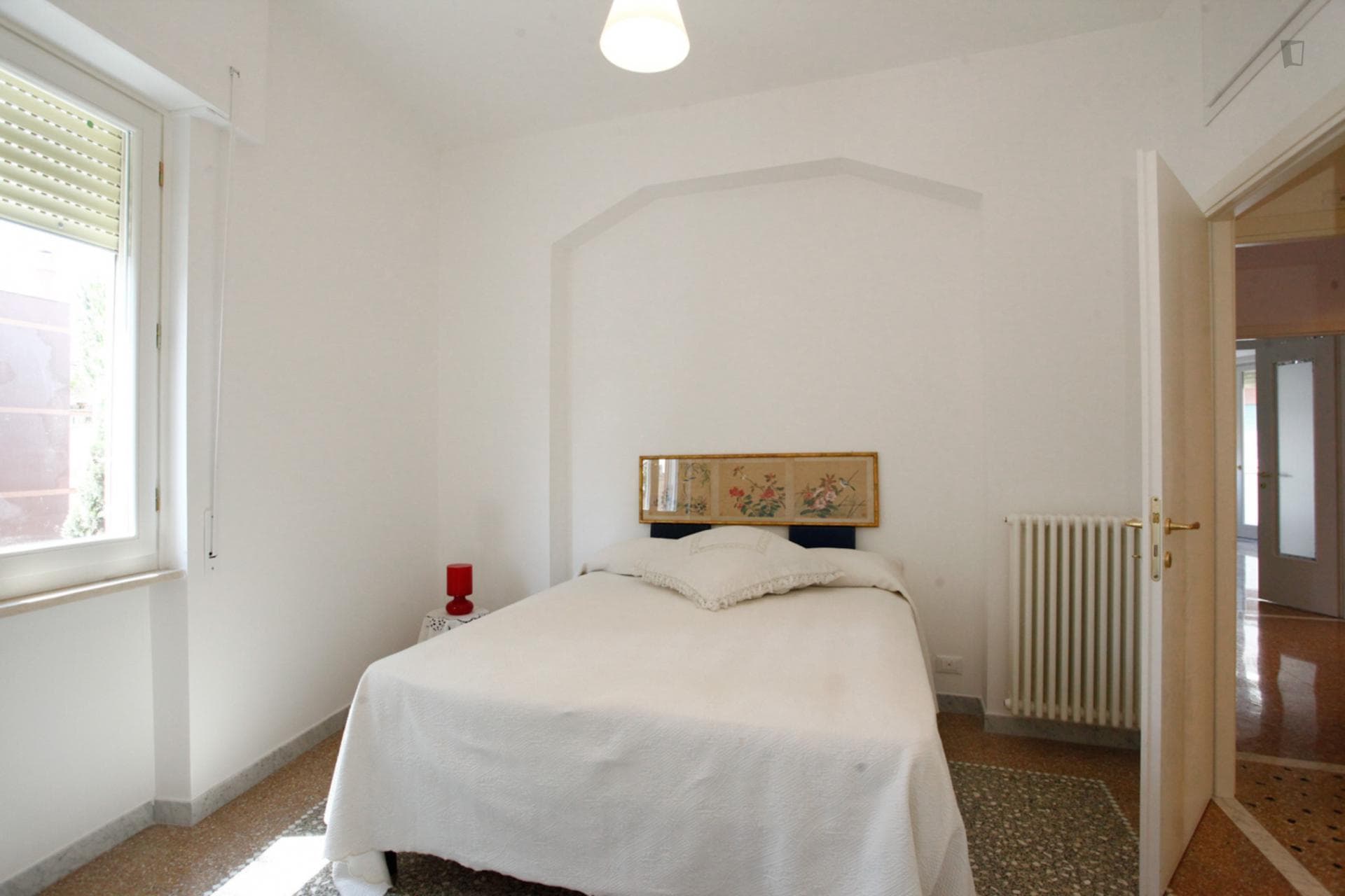 Sunny and quiet big bedroom: Vatican/Aurelio photo 1