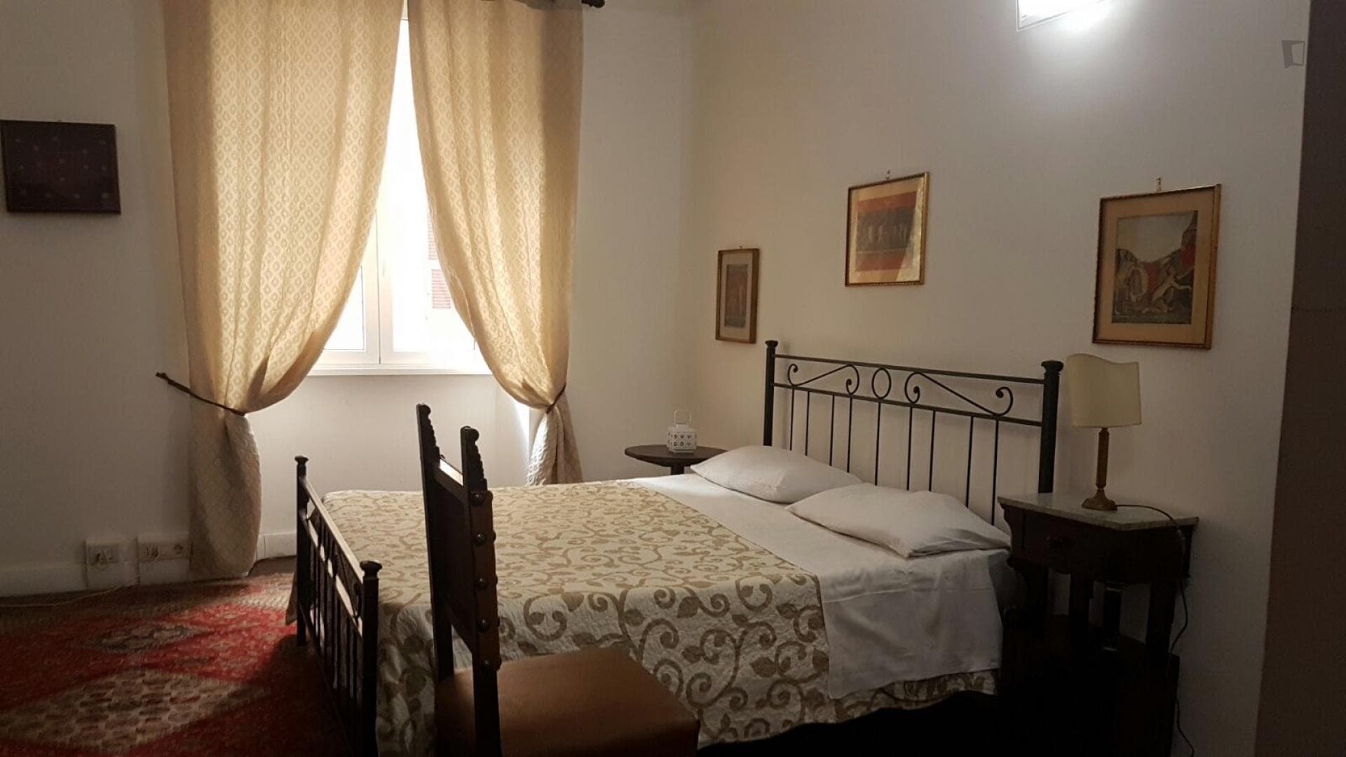 Amazing double bedroom next to Villa Borghese photo 1