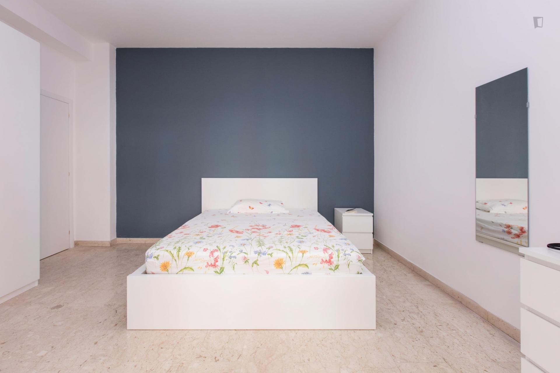 Spacious double bedroom in a 4-bedroom apartment near Roma Trastevere train station photo 1