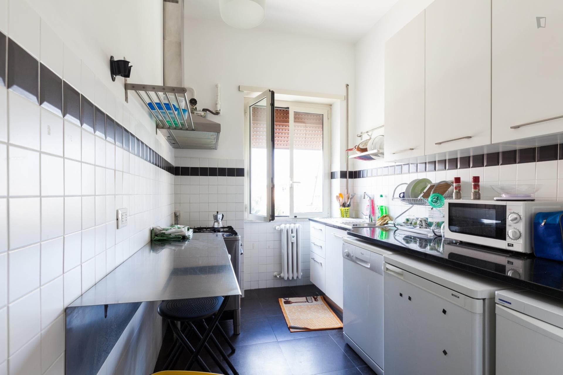 Cool single bedroom in Ostiense neighbourhood photo 1