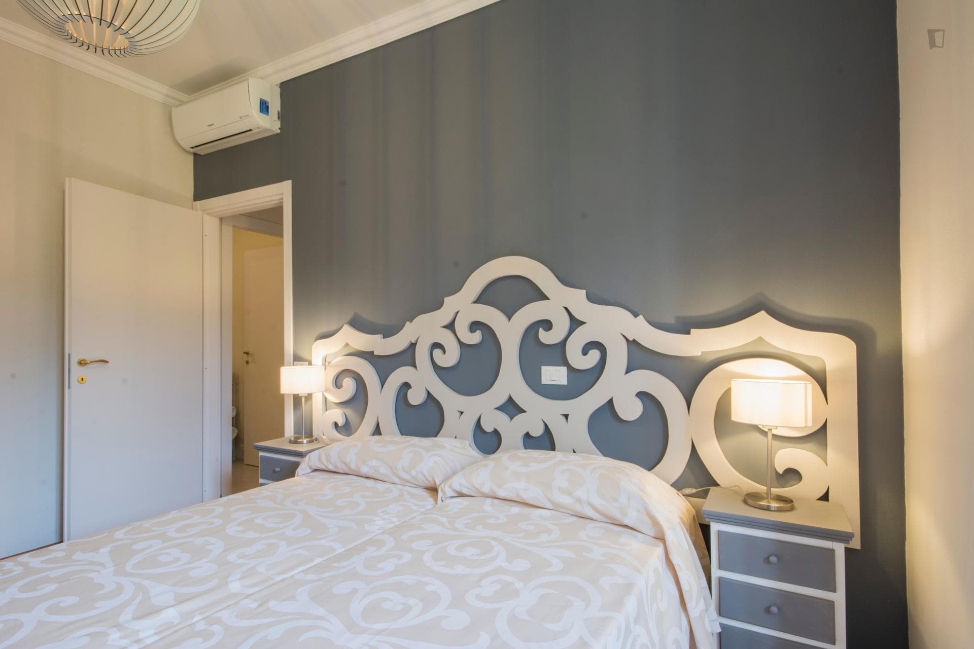 Cosy two-bedroom flat close to University Architecture Department photo 1