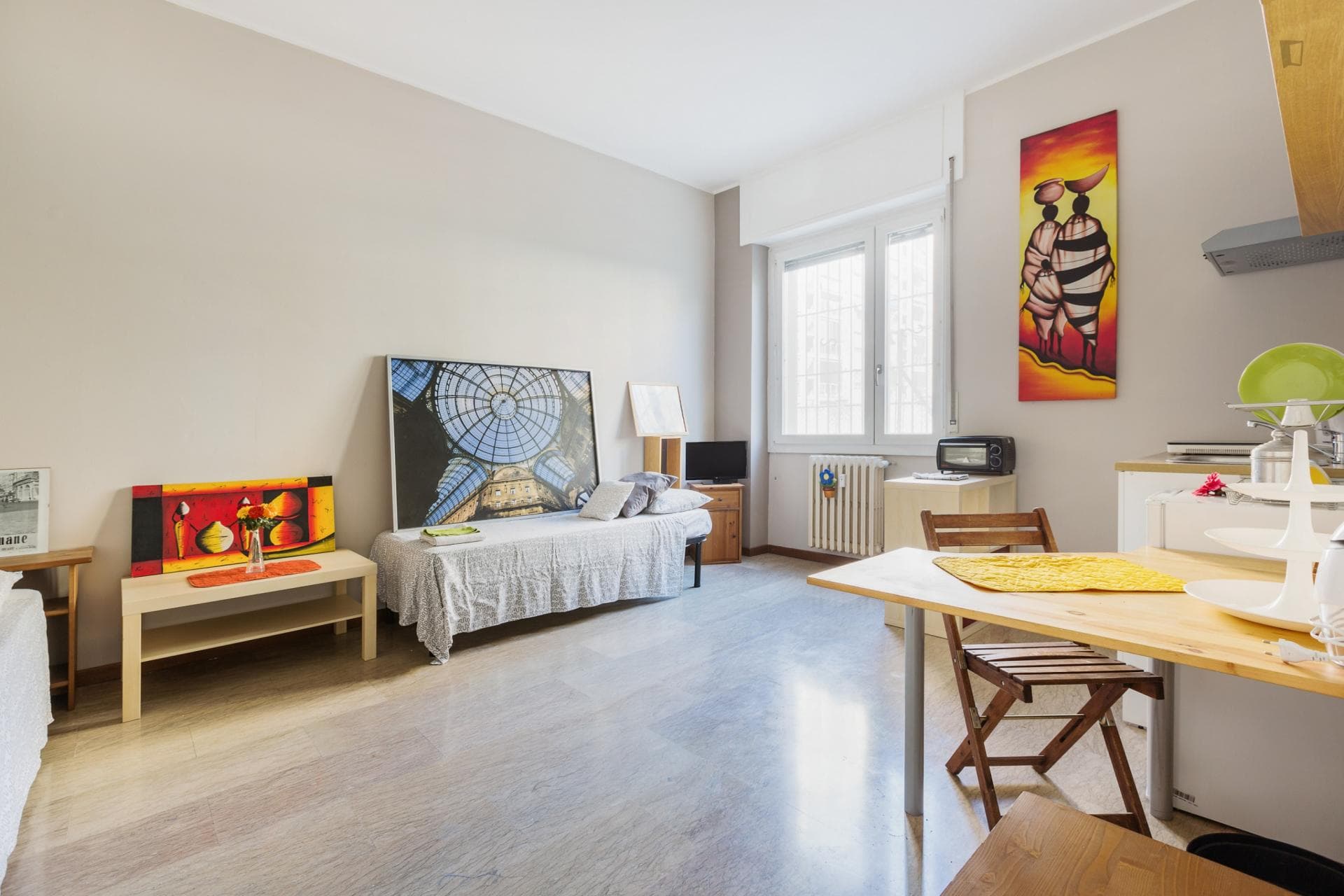 Large twin bedroom with kitchenette close to IULM, NABA photo 1