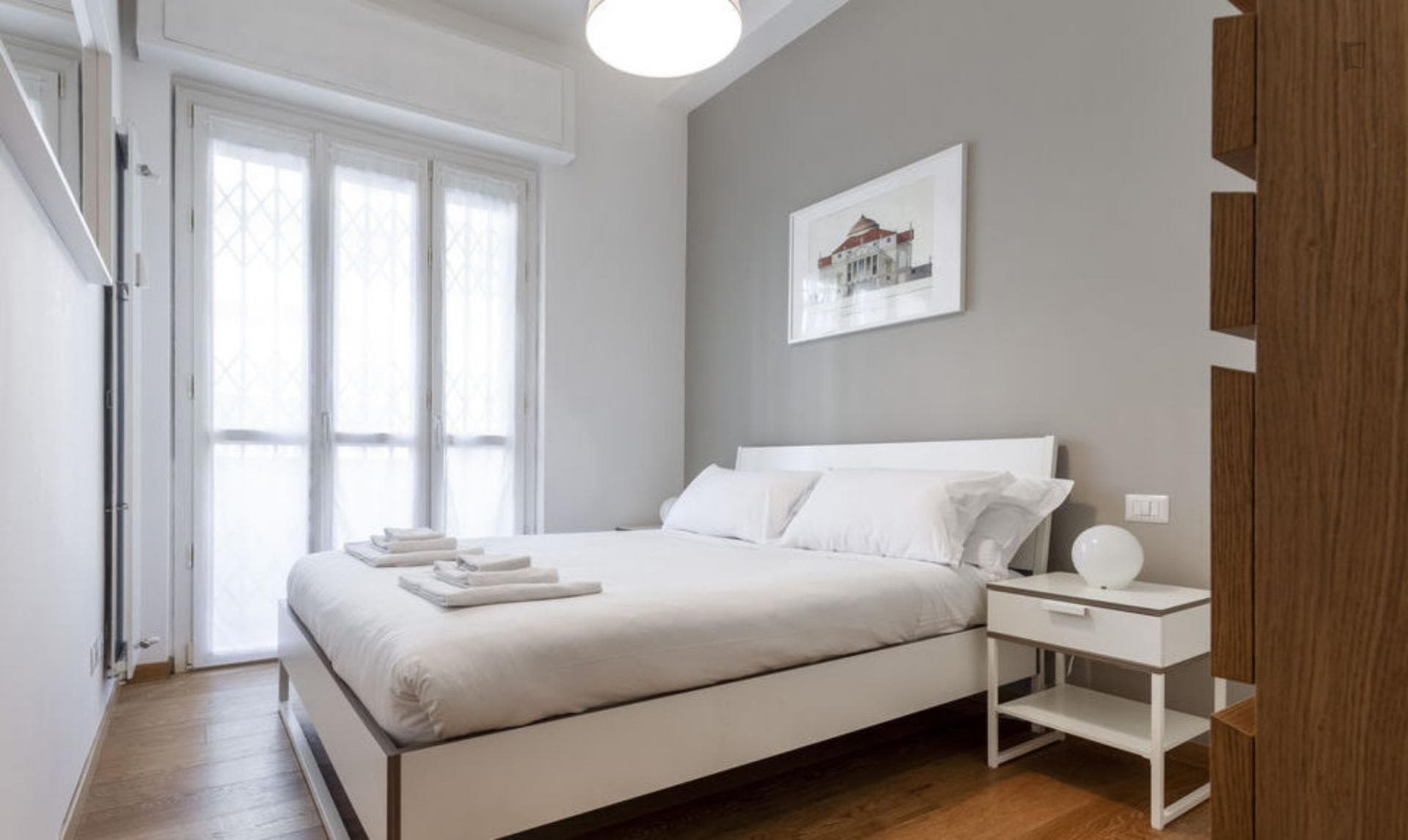 Graceful 2-bedroom flat in Bocconi-Porta Romana photo 1