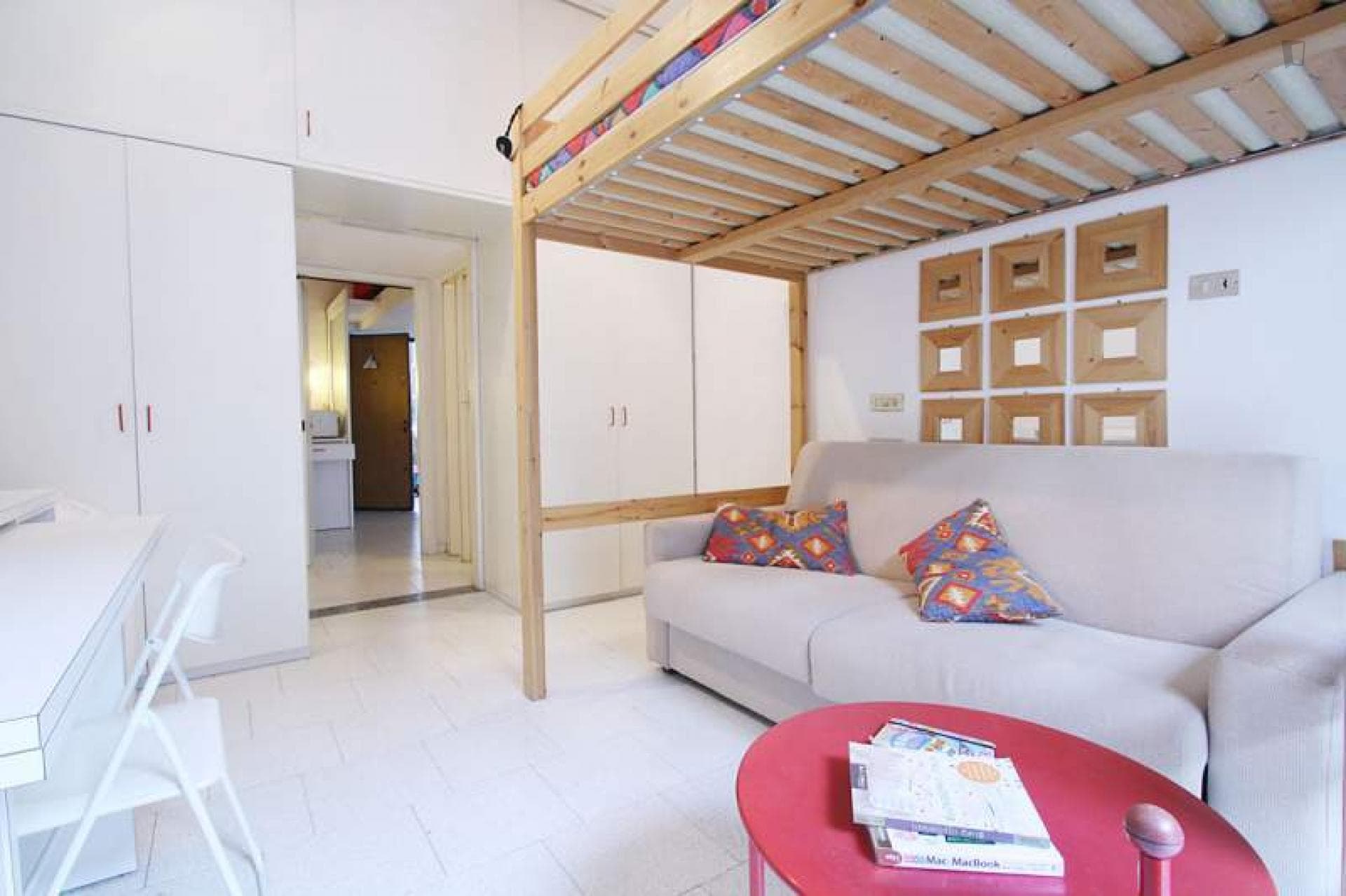 Modern 1-bedroom apartment in Corso Genova photo 1