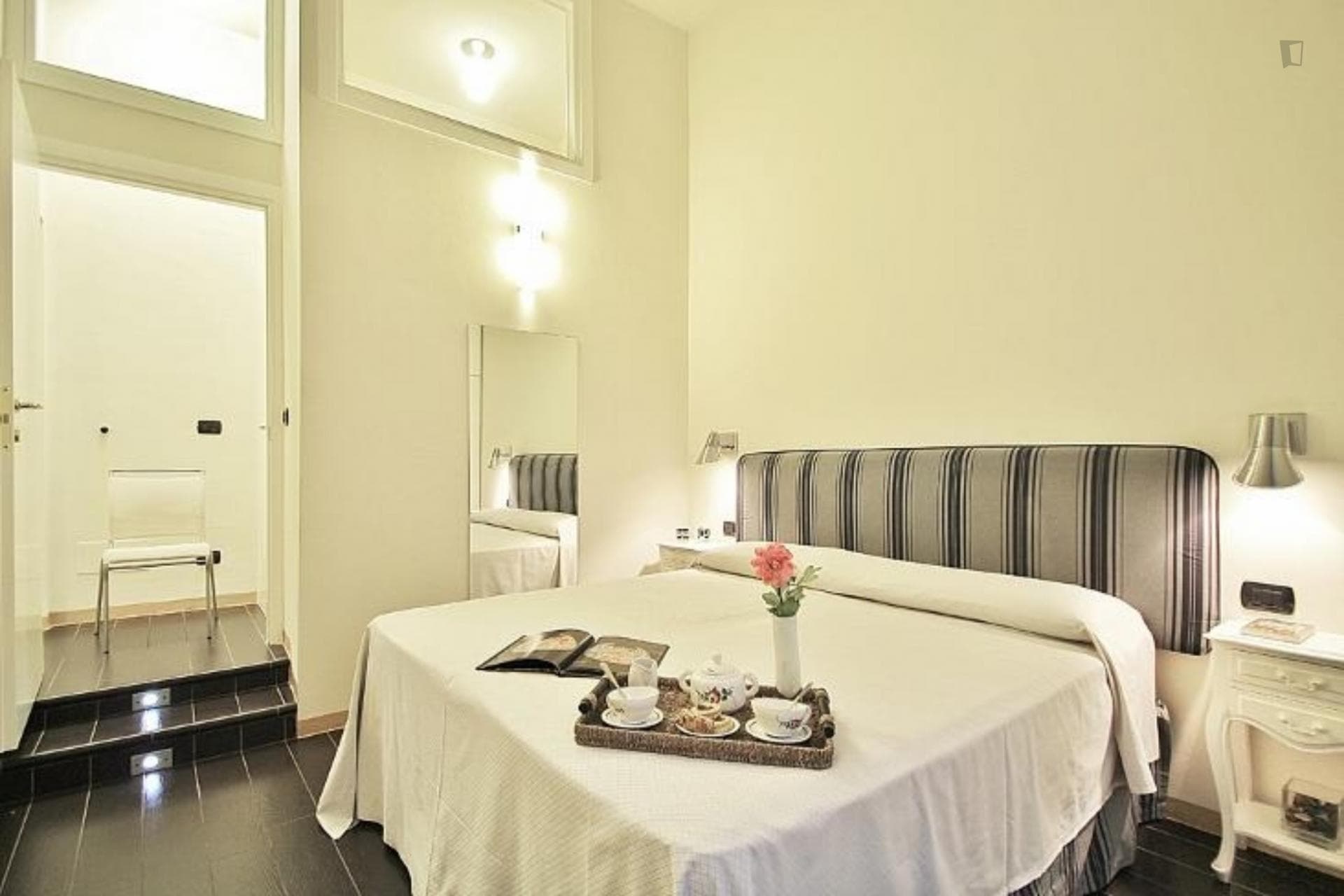 Stunning 2-bedroom apartment in Duomo photo 1
