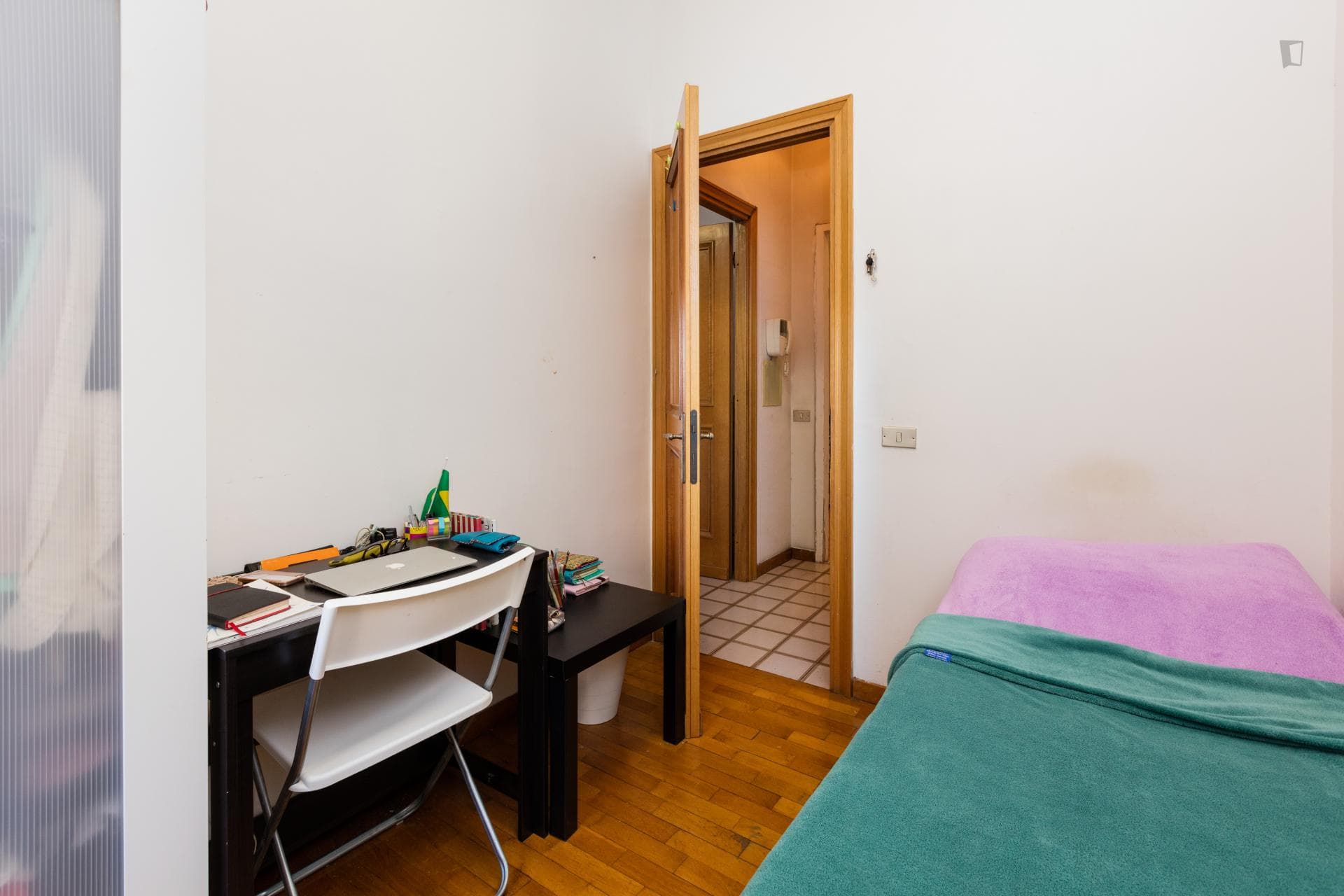 Single bedroom in a 5-bedroom flat in Quartiere X Ostiense photo 1