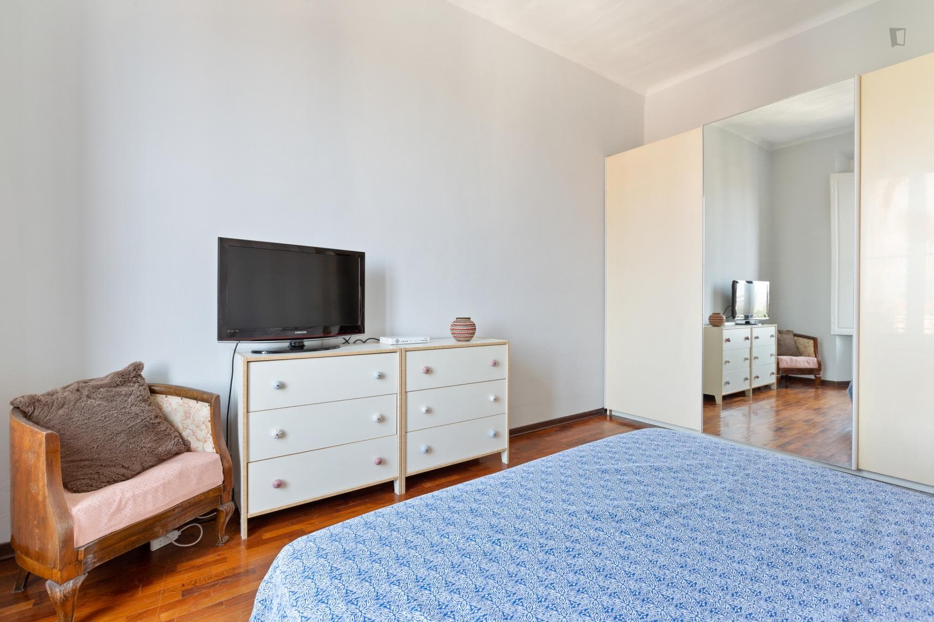 Property photo thumbnail