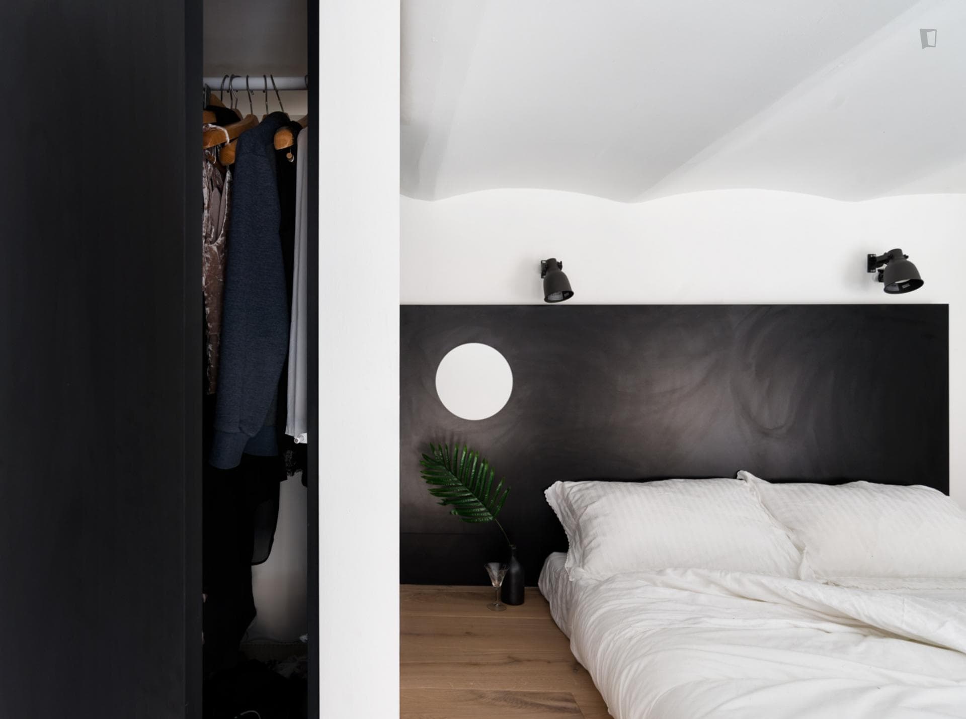 1-bedroom apartment in Porta Nuova neighbourhood photo 1