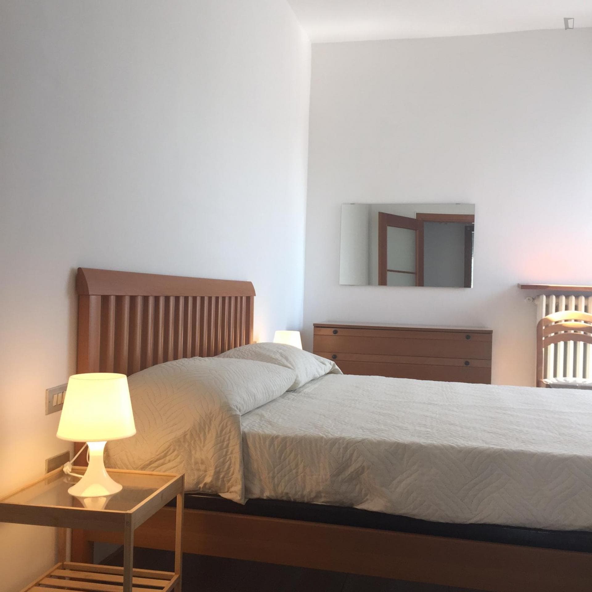 Double Bedroom with private fridge close to Bovisa photo 1