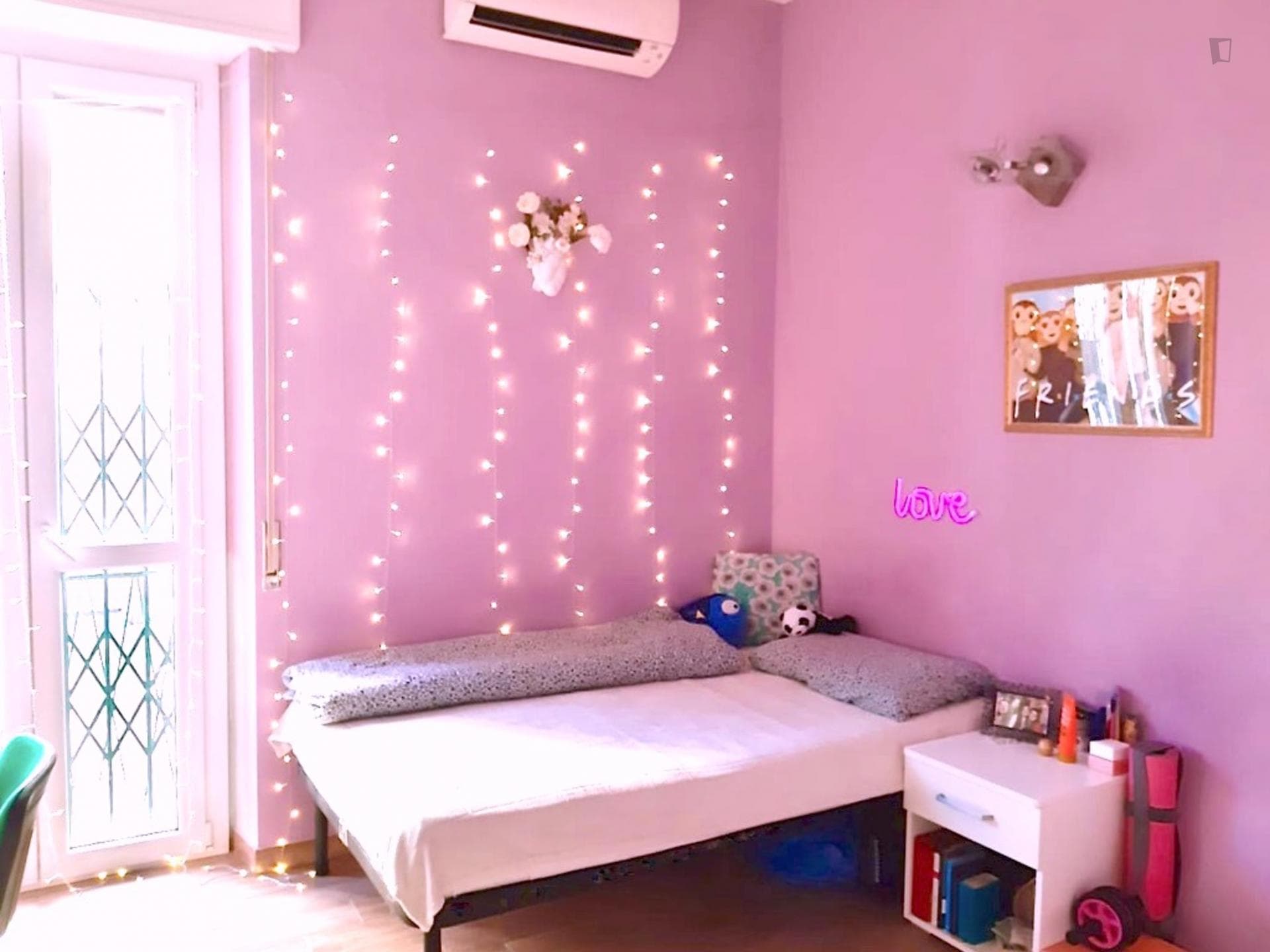 Colorful single room close to NABA photo 1