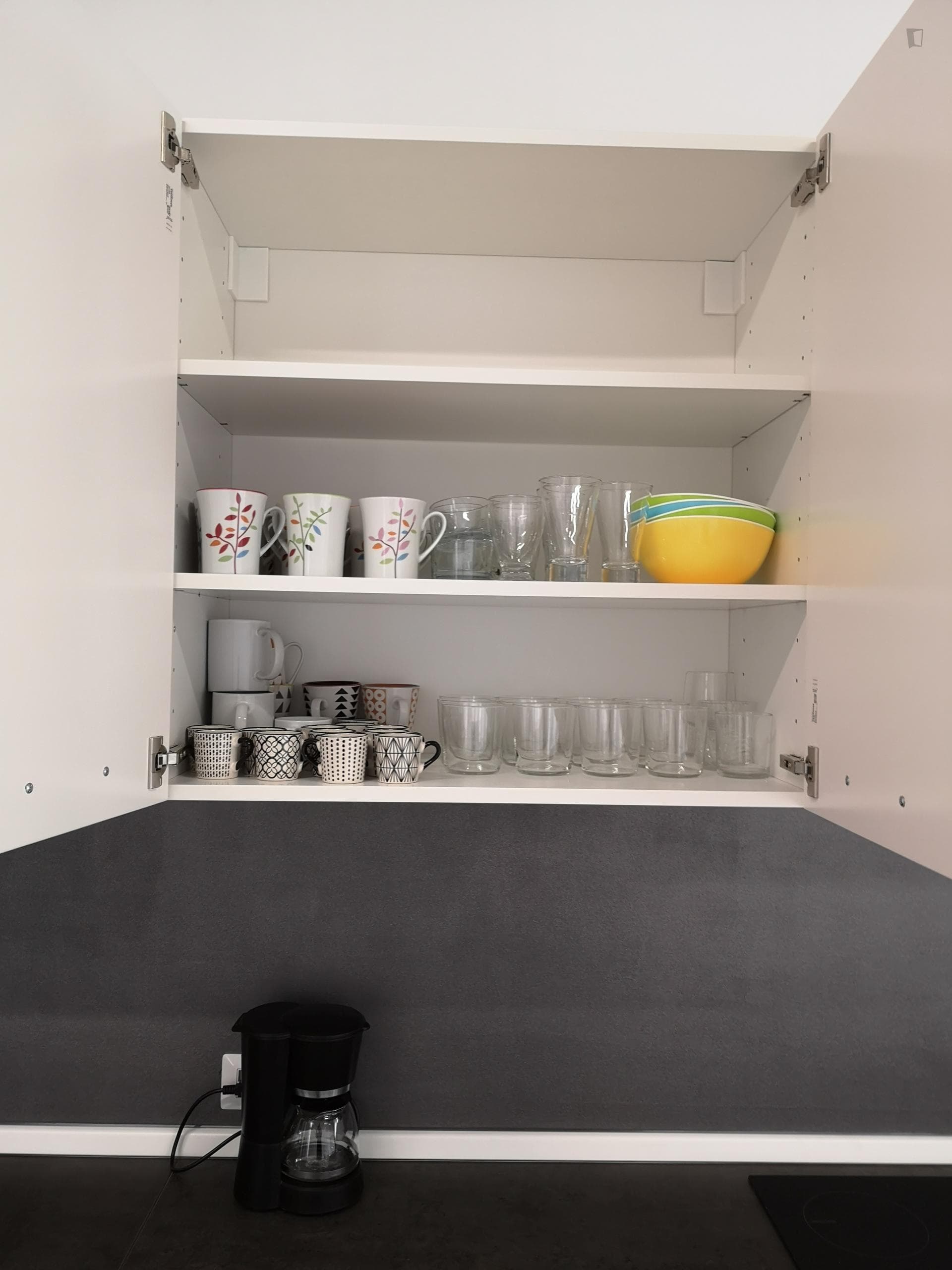 Comfy double ensuite bedroom near to the Pasteur metro station photo 1