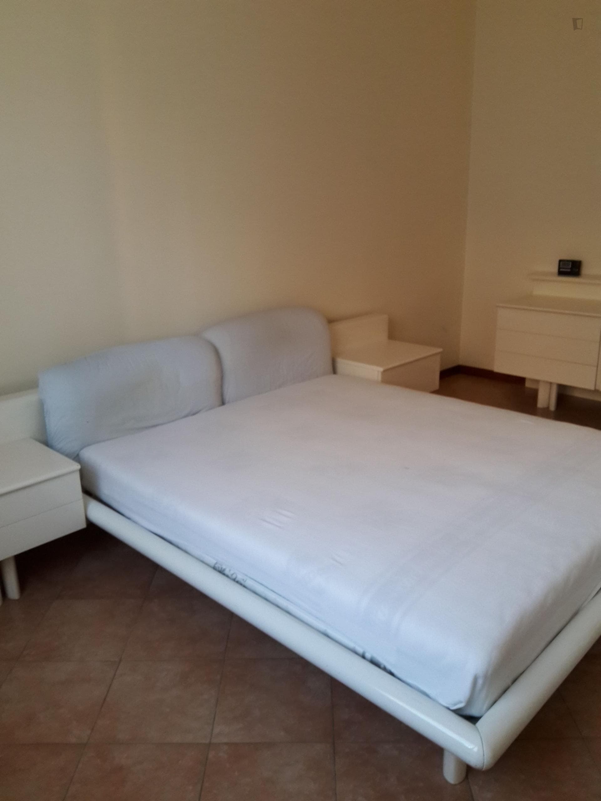 Two-bedroom apartment close to Bocconi, IULM, NABA Universities photo 1