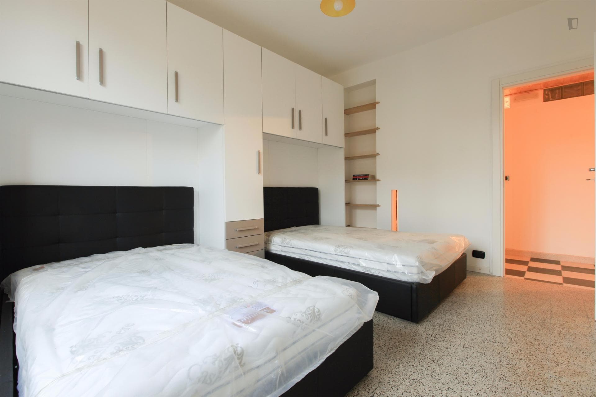 Bed in a twin bedroom close to Politecnico di Milano - Campus Bovisa La Masa photo 1