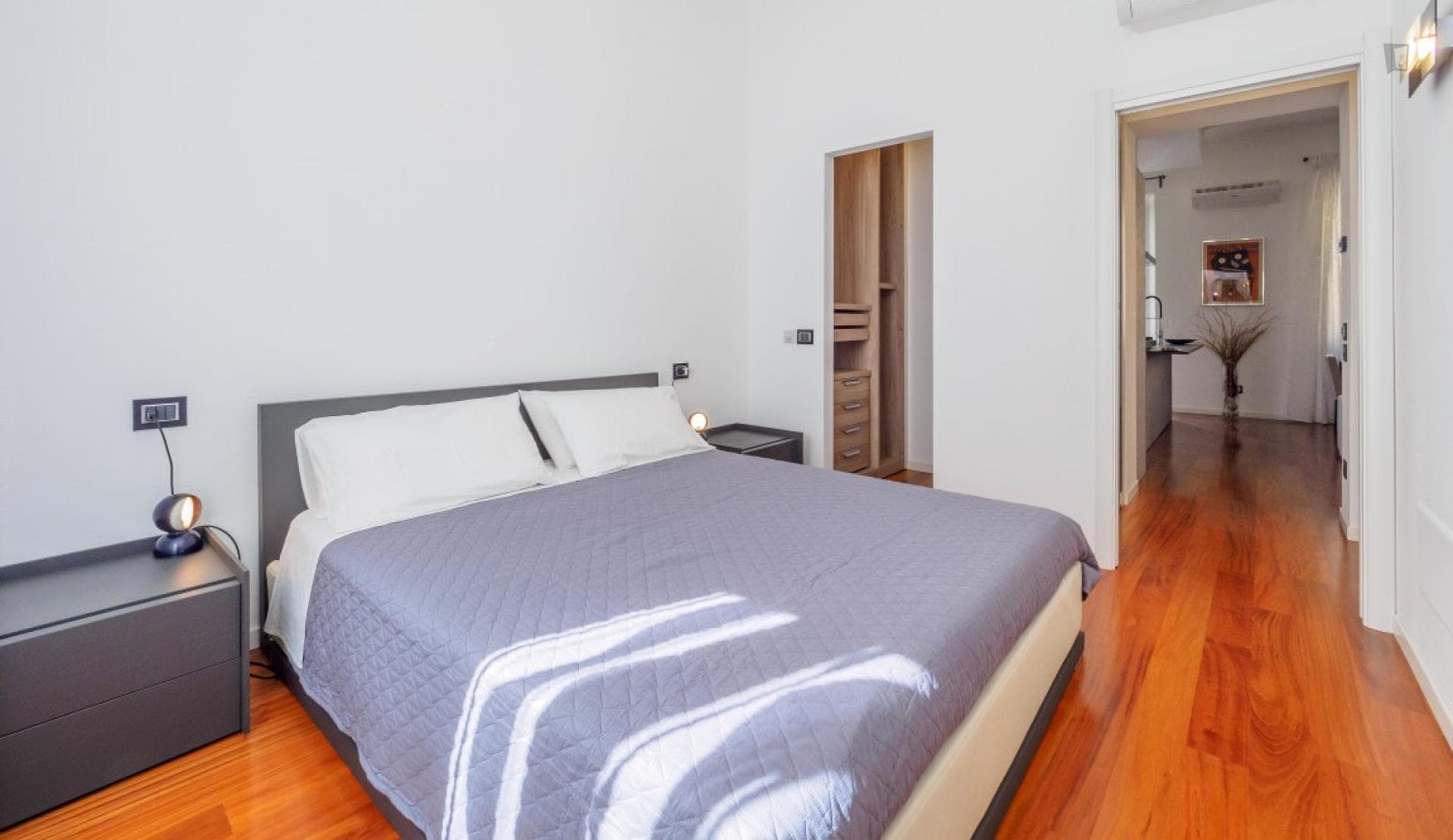 Modern and lovely 1-bedroom apartment, in proximity to the Politecnico di Milano photo 1