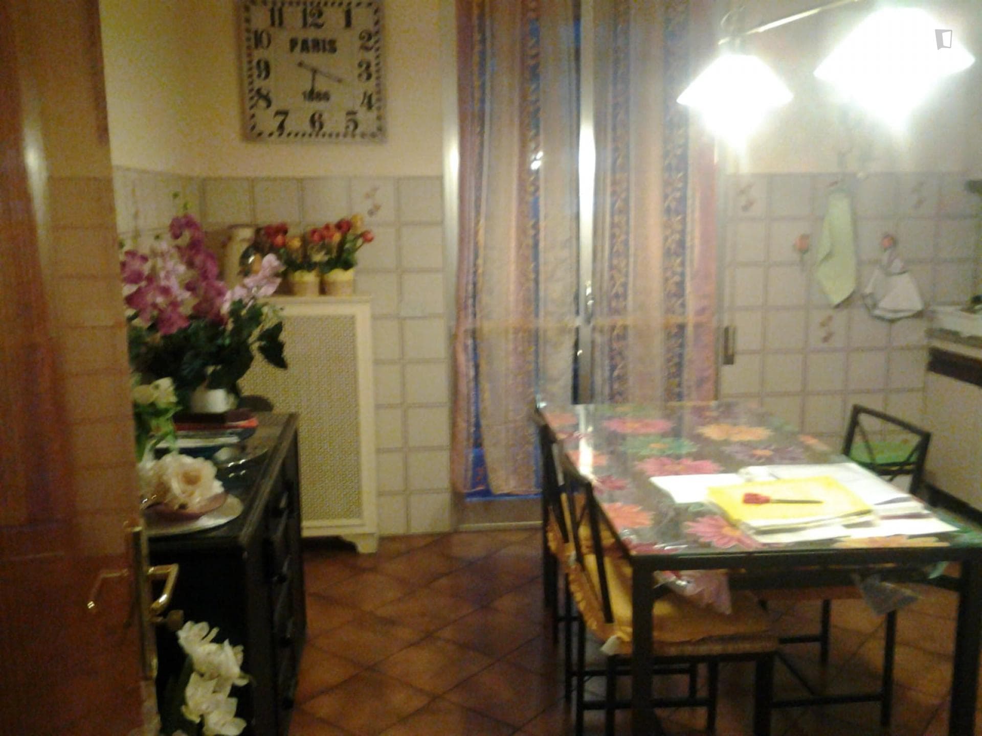 Single bedroom in a 3-bedroom flat in Novoli photo 1
