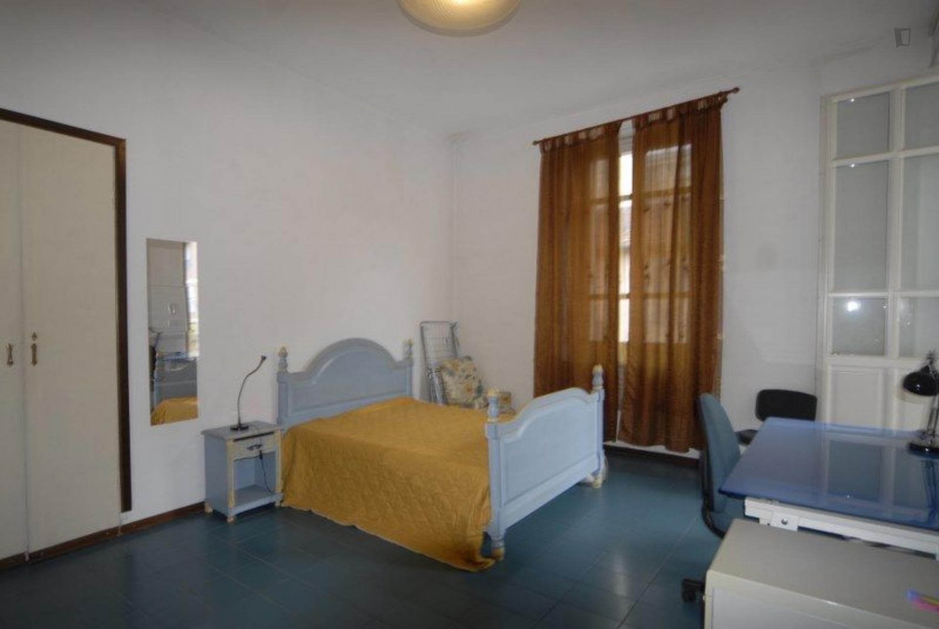 Comfy double bedroom in Crocetta area photo 1
