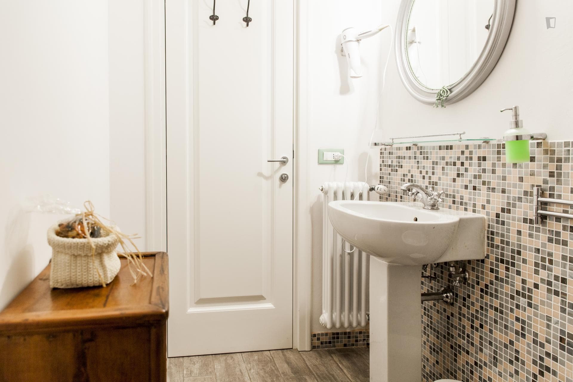 Cute 1-bedroom annex cottage, close to Porta Romana photo 1