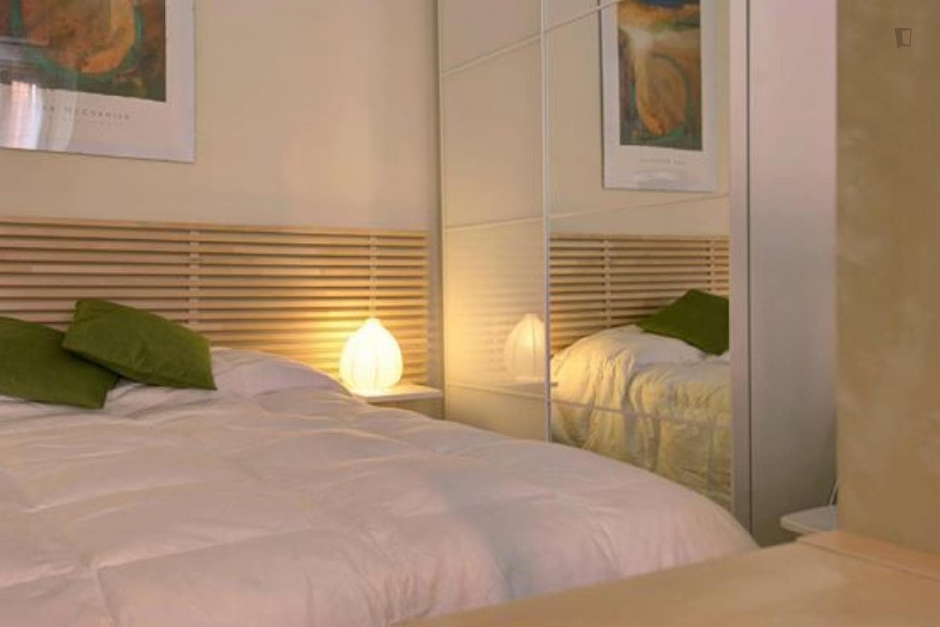 Amazing 1-bedroom apartment near Piazza Maggiore photo 1