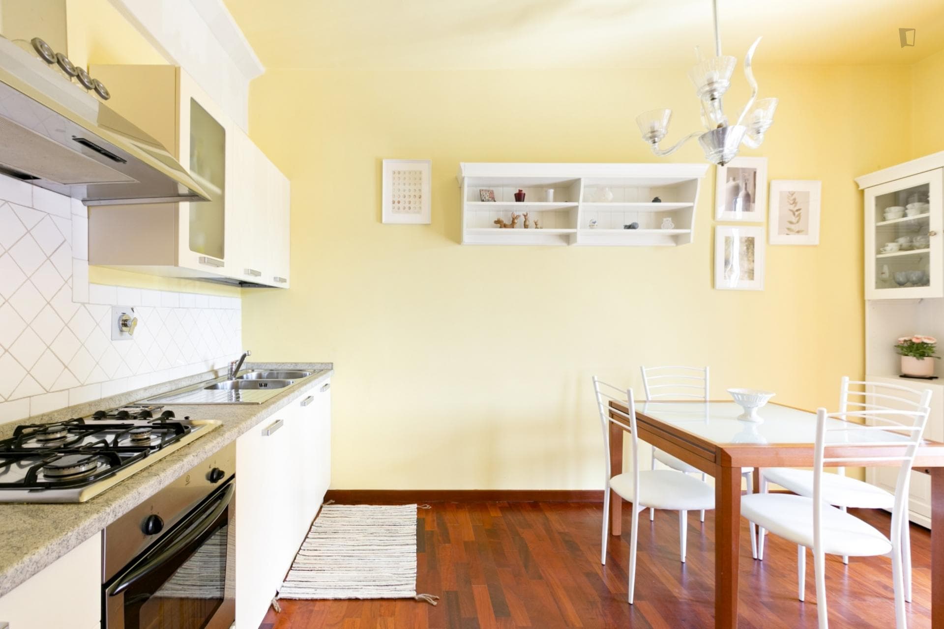 Inviting 2-bedroom flat near LABA Fine Arts Academy photo 1