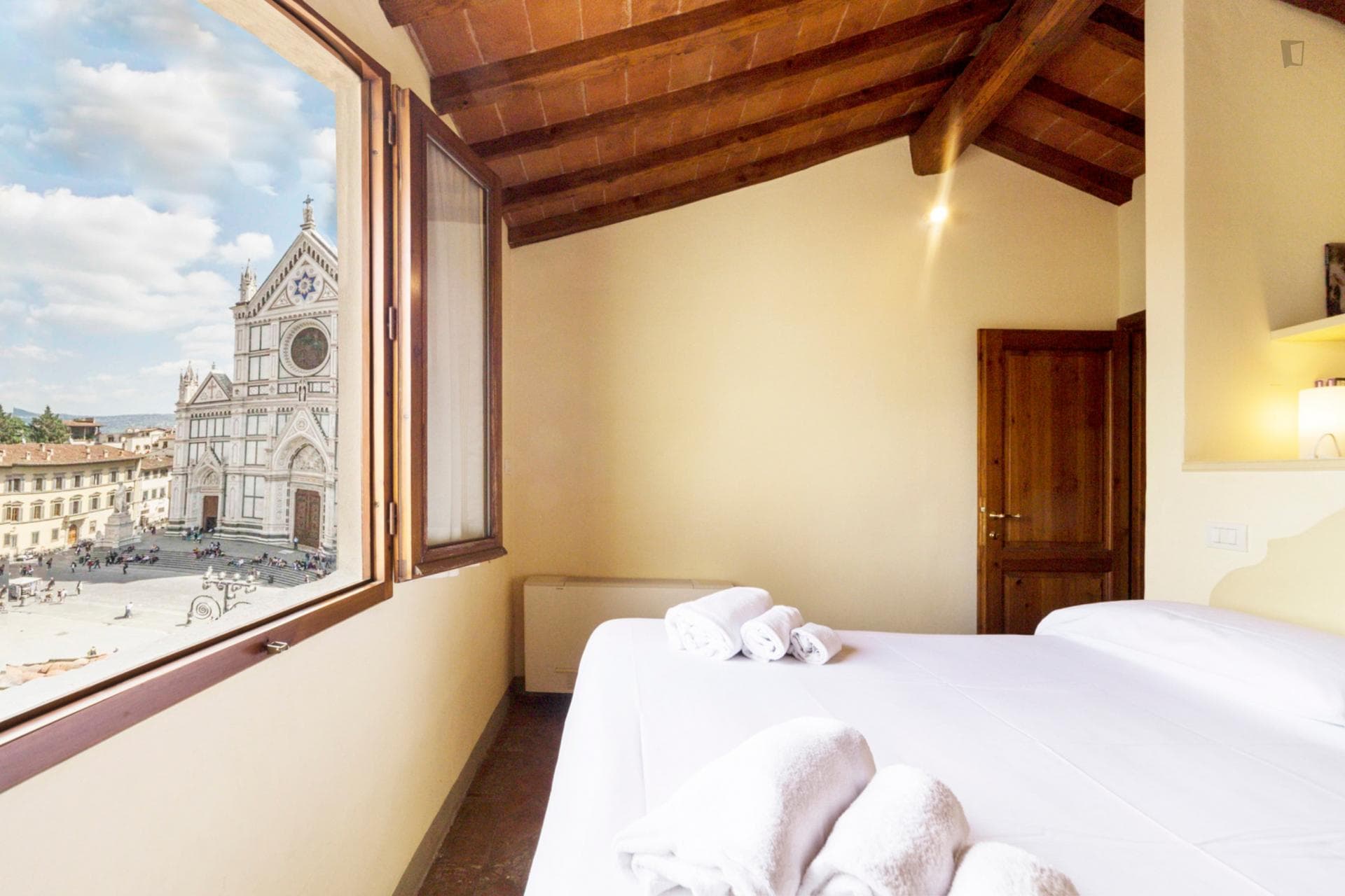 Amazing 2-bedroom apartment near Basilica di Santa Croce di Firenze photo 1