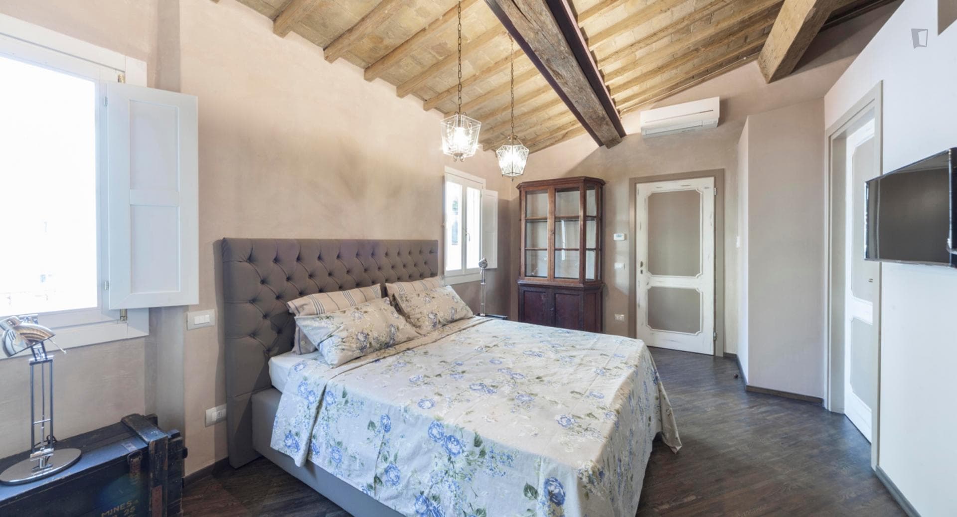 Elegant 2-bedroom apartment near Piazza San Marco photo 1