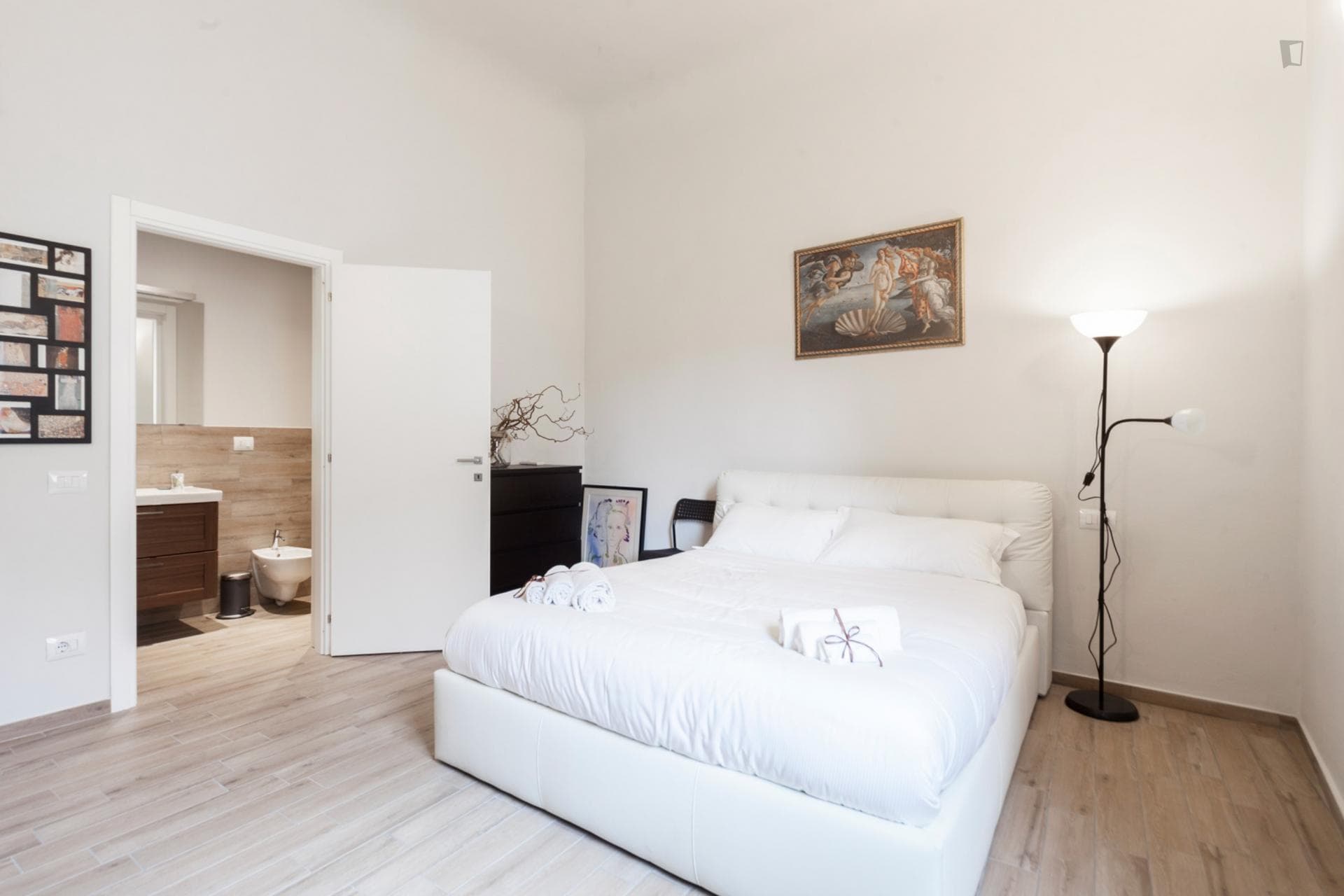 Stylish 2-bedroom apartment near Palazzo Gondi photo 1