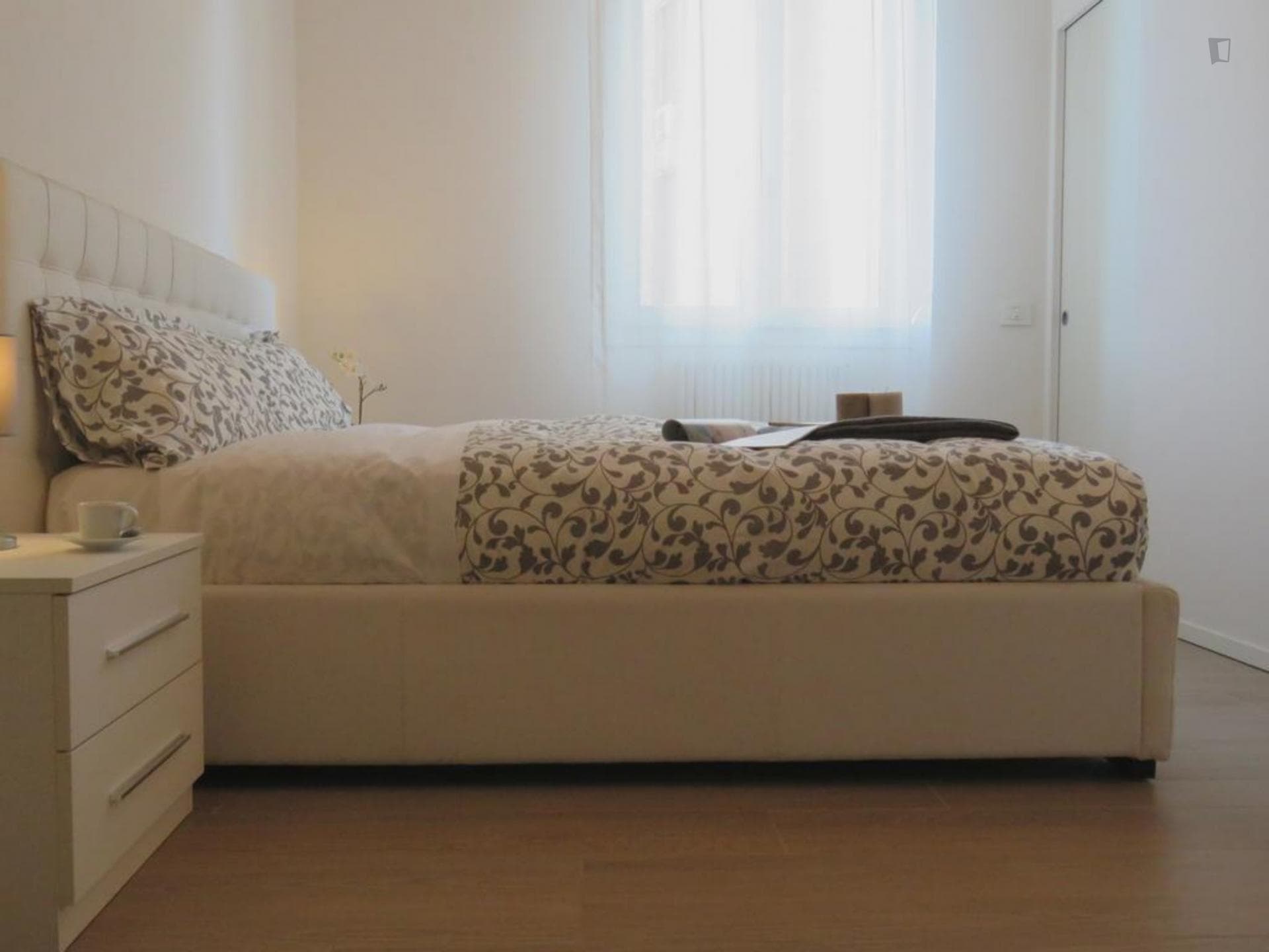 Beautiful 2-bedroom apartment close to Porta San Felice photo 1