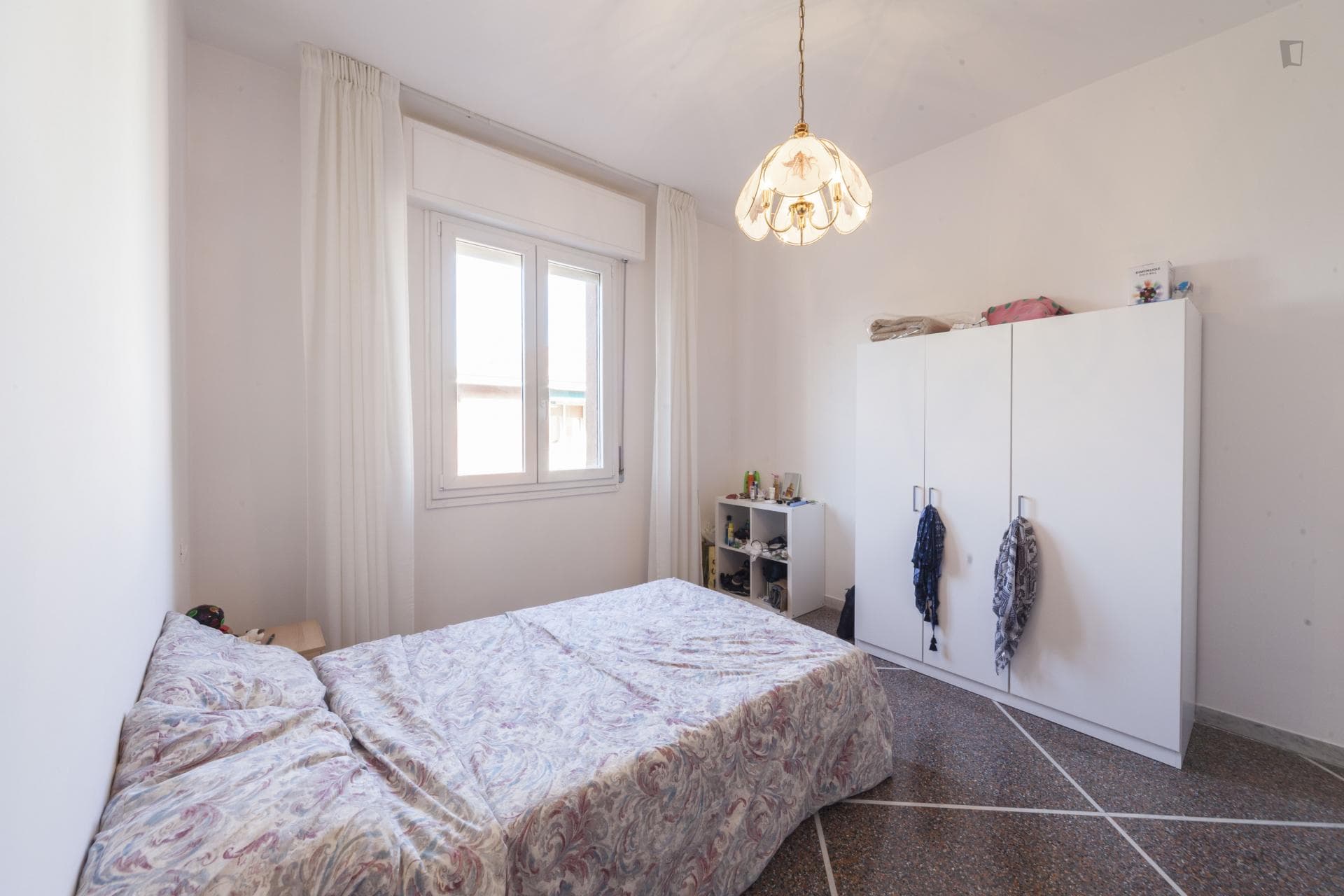 Cute double bedroom in a 3-bedroom flat, in the Murri neighbourhood photo 1